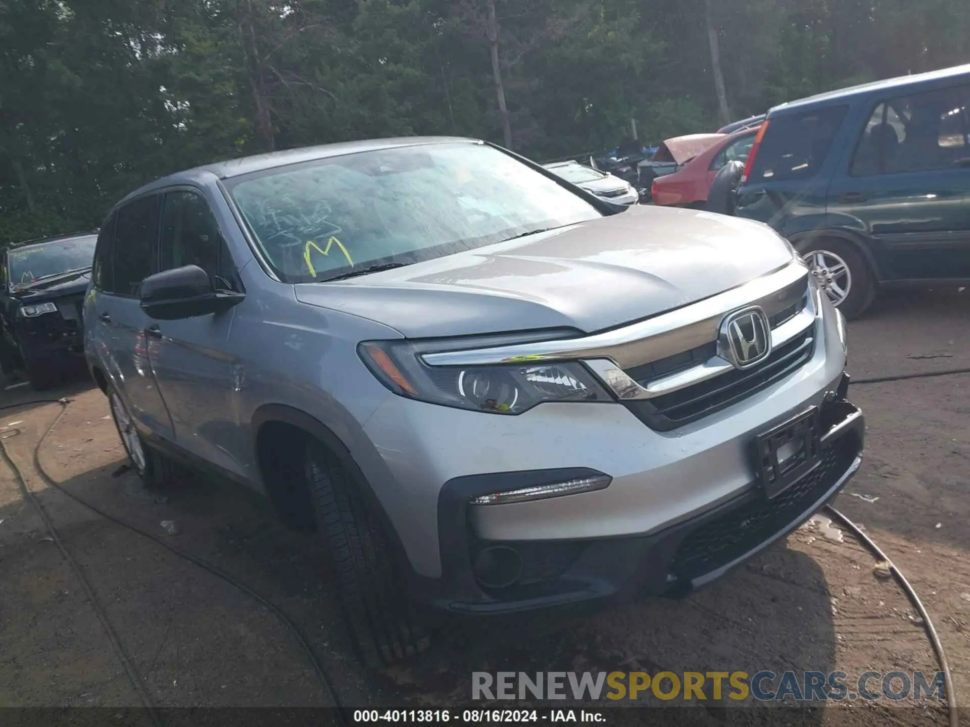1 Photograph of a damaged car 5FNYF6H18LB028586 HONDA PILOT 2020