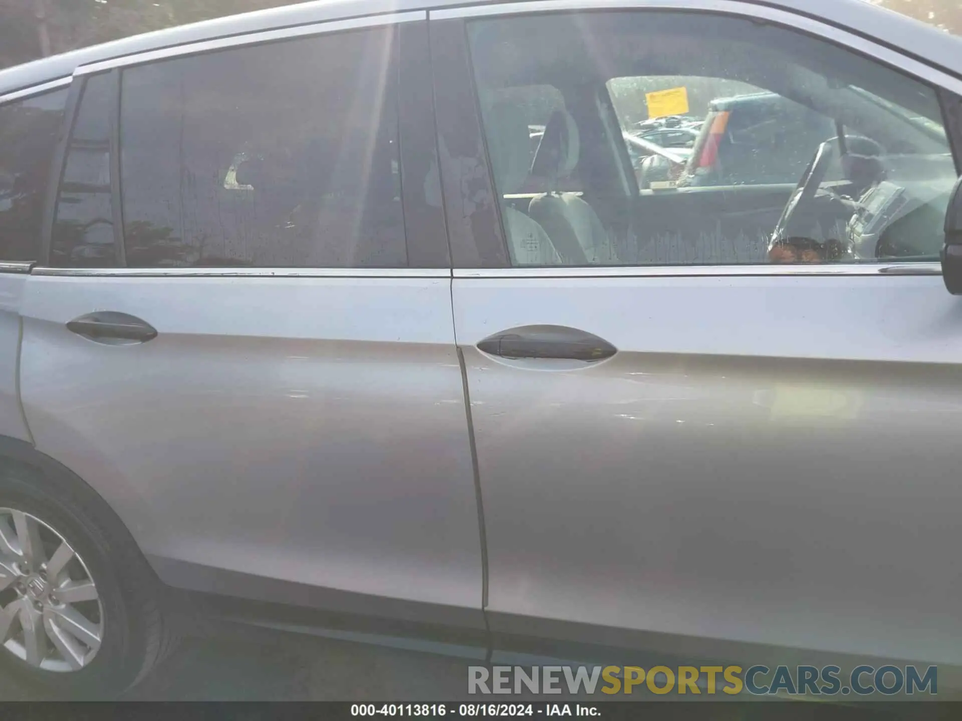 13 Photograph of a damaged car 5FNYF6H18LB028586 HONDA PILOT 2020