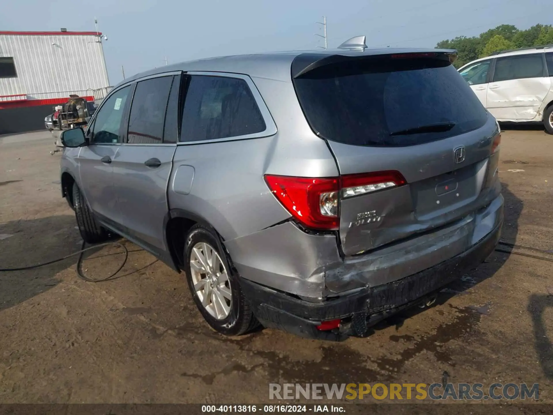 3 Photograph of a damaged car 5FNYF6H18LB028586 HONDA PILOT 2020