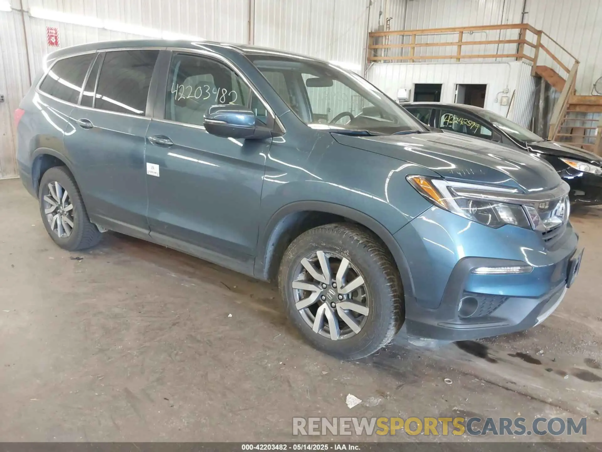 1 Photograph of a damaged car 5FNYF6H30LB038045 HONDA PILOT 2020