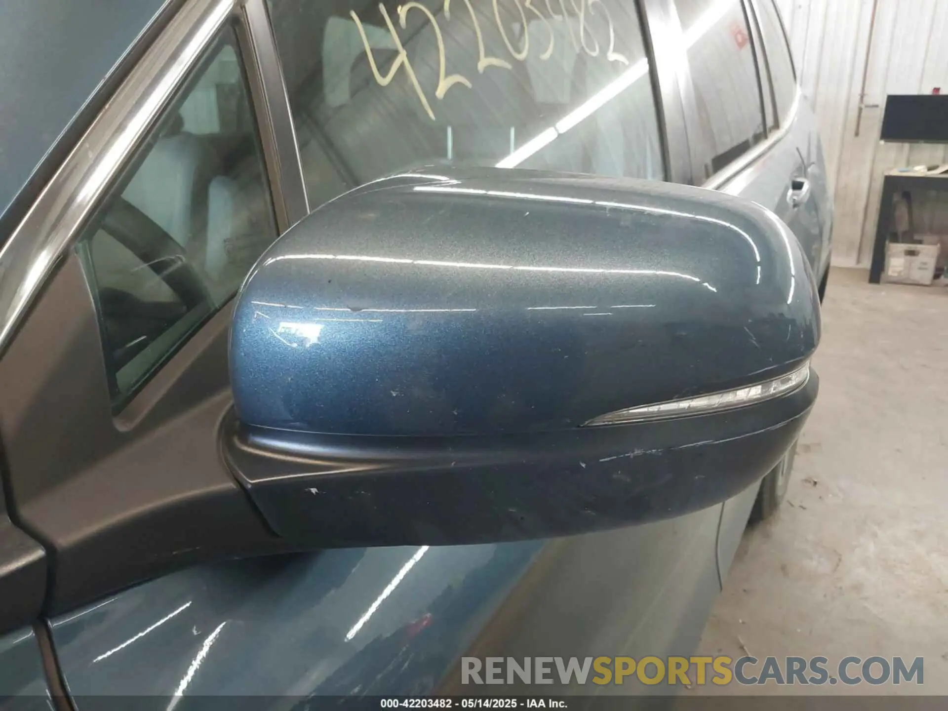 11 Photograph of a damaged car 5FNYF6H30LB038045 HONDA PILOT 2020