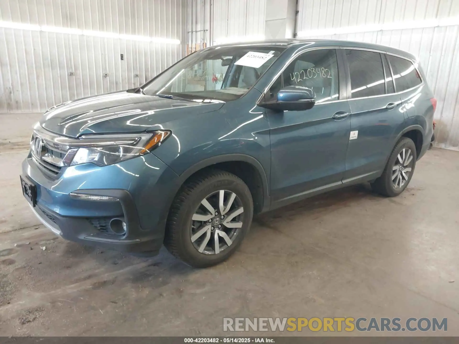 2 Photograph of a damaged car 5FNYF6H30LB038045 HONDA PILOT 2020