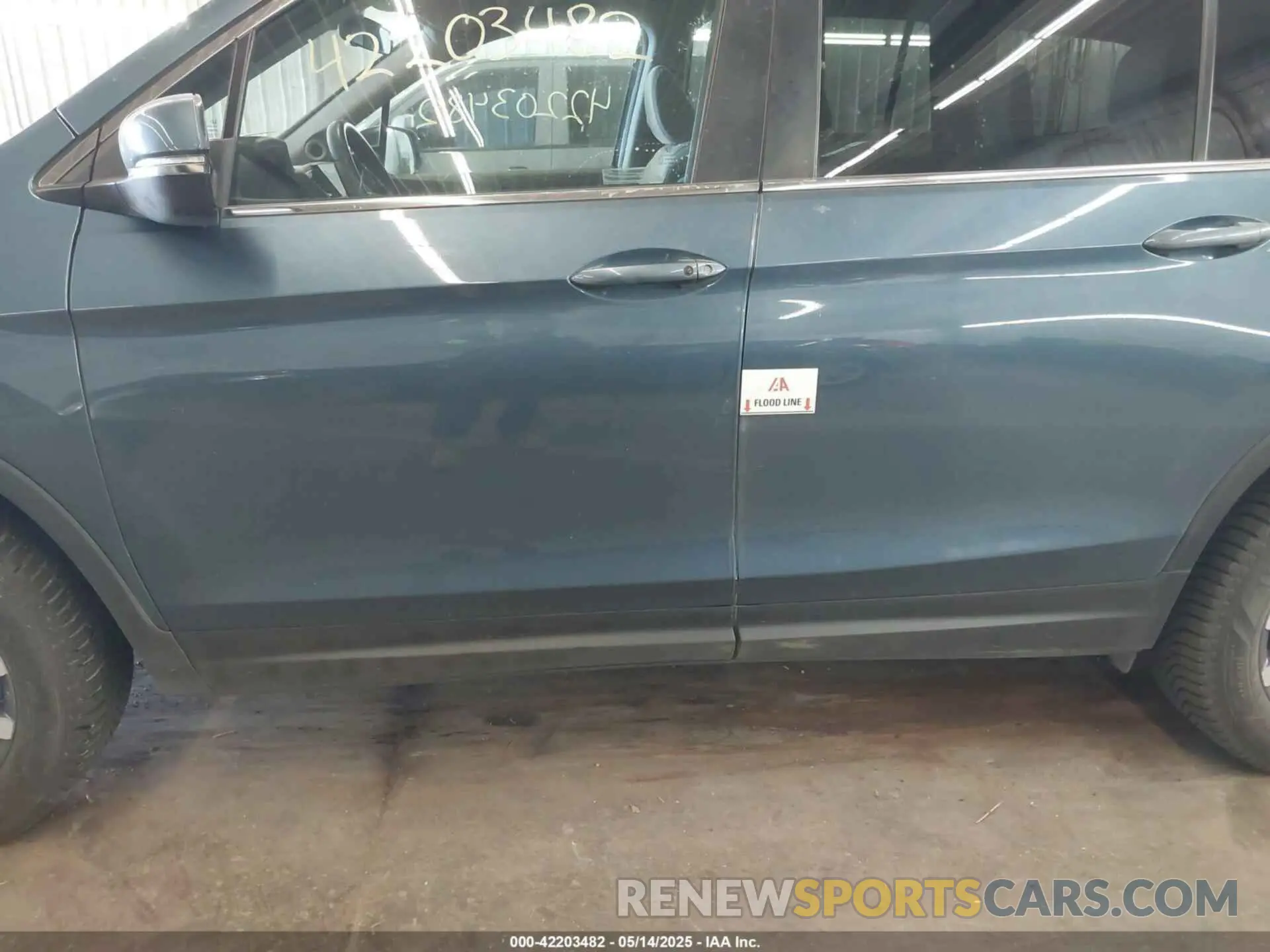 6 Photograph of a damaged car 5FNYF6H30LB038045 HONDA PILOT 2020