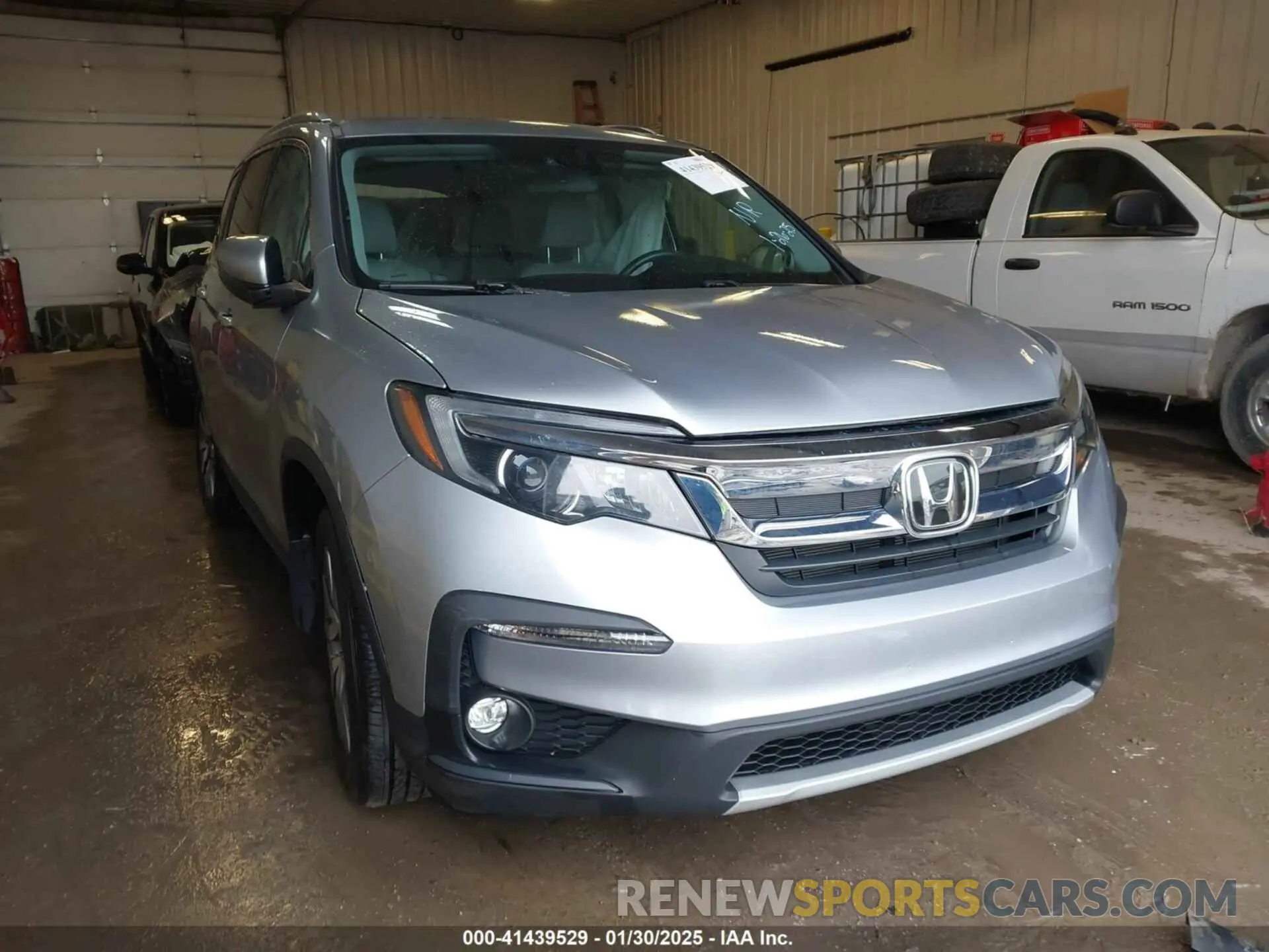 1 Photograph of a damaged car 5FNYF6H30LB060899 HONDA PILOT 2020