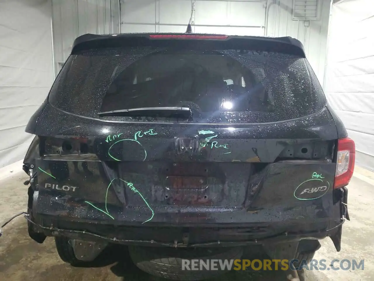 6 Photograph of a damaged car 5FNYF6H31LB045537 HONDA PILOT 2020