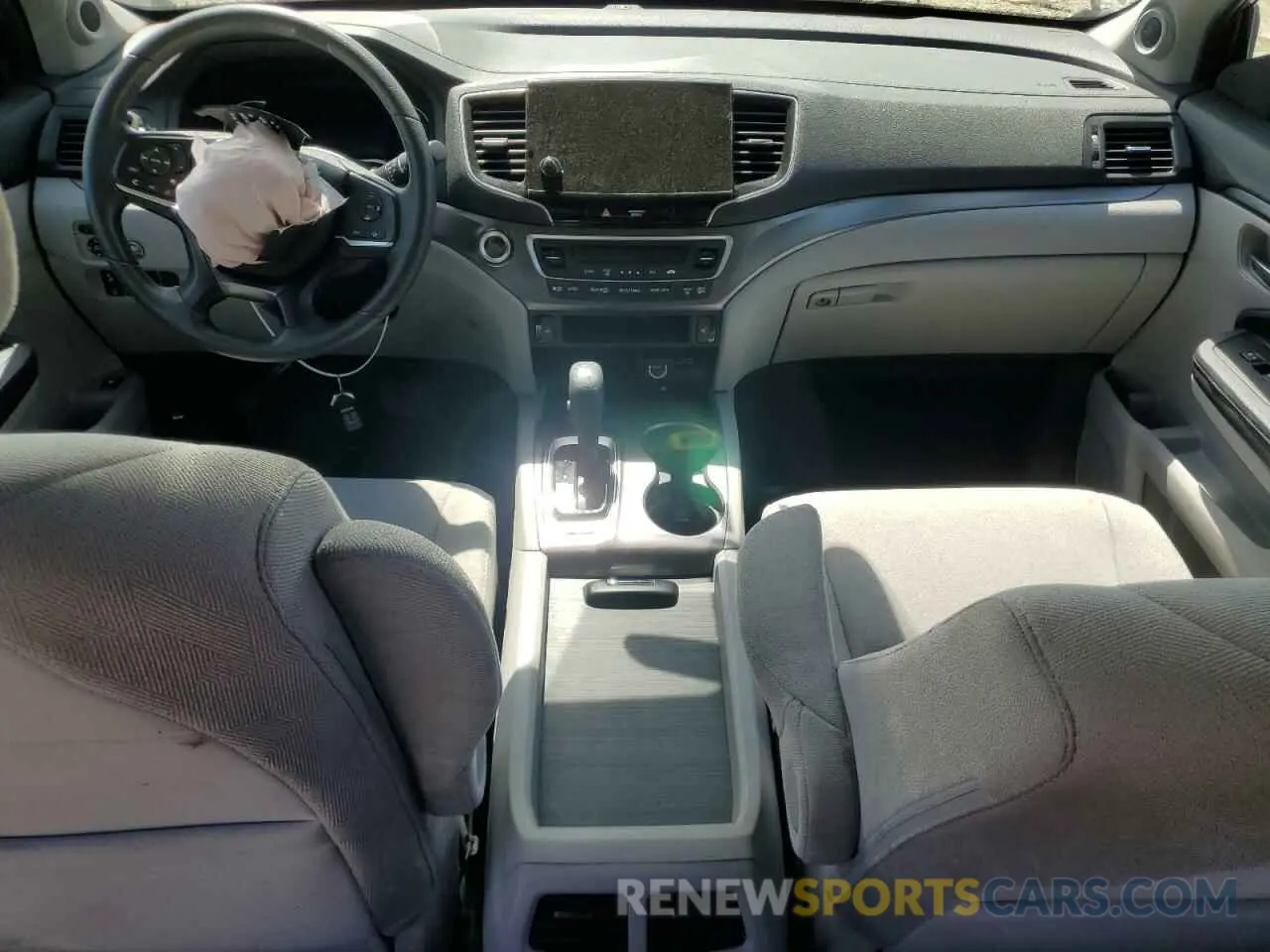8 Photograph of a damaged car 5FNYF6H31LB056859 HONDA PILOT 2020