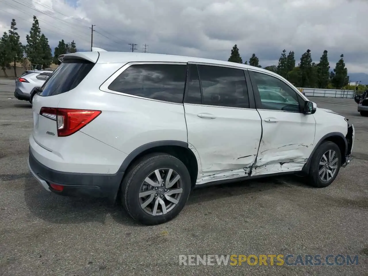 3 Photograph of a damaged car 5FNYF6H32LB014314 HONDA PILOT 2020