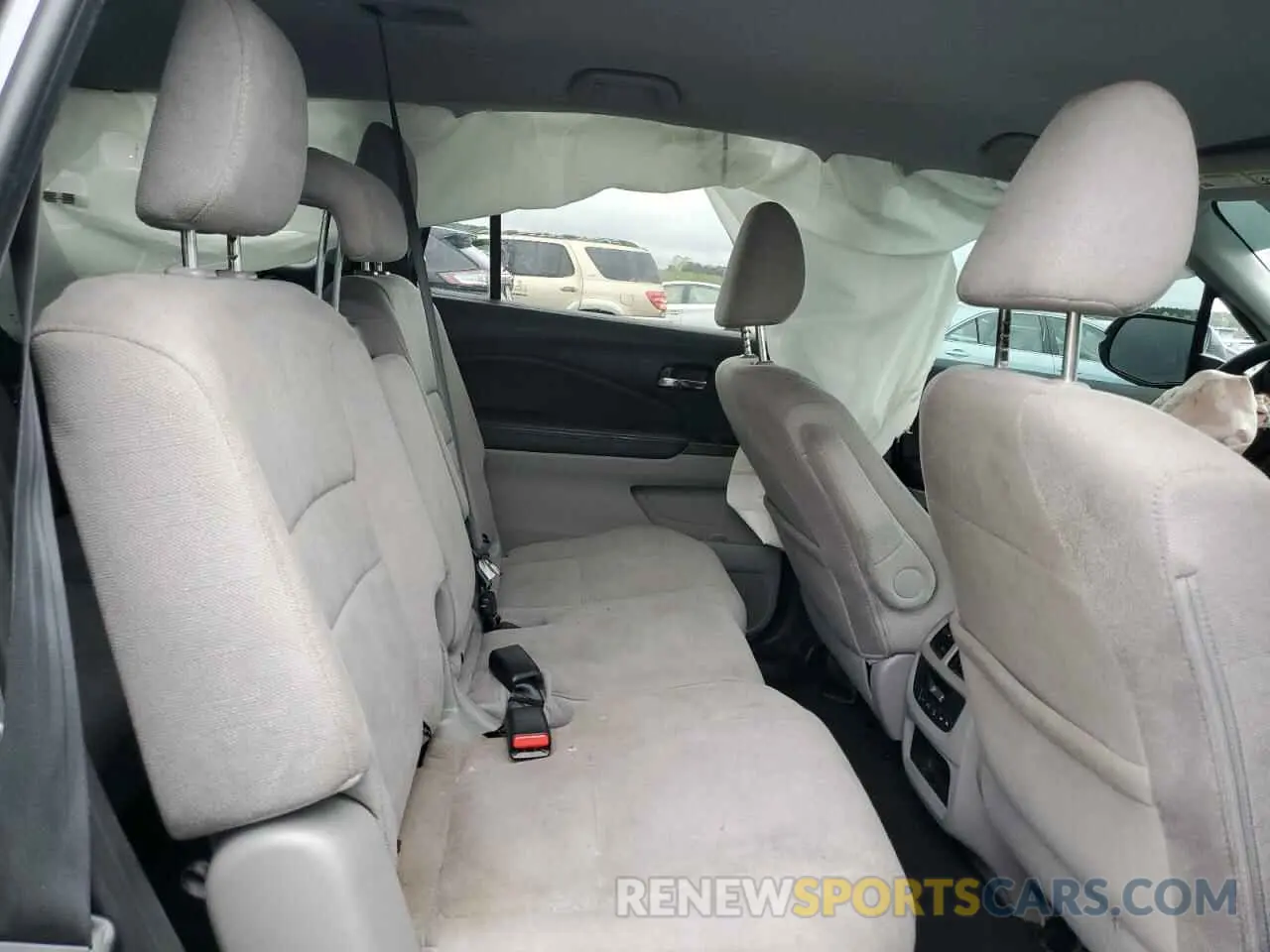 11 Photograph of a damaged car 5FNYF6H34LB068990 HONDA PILOT 2020