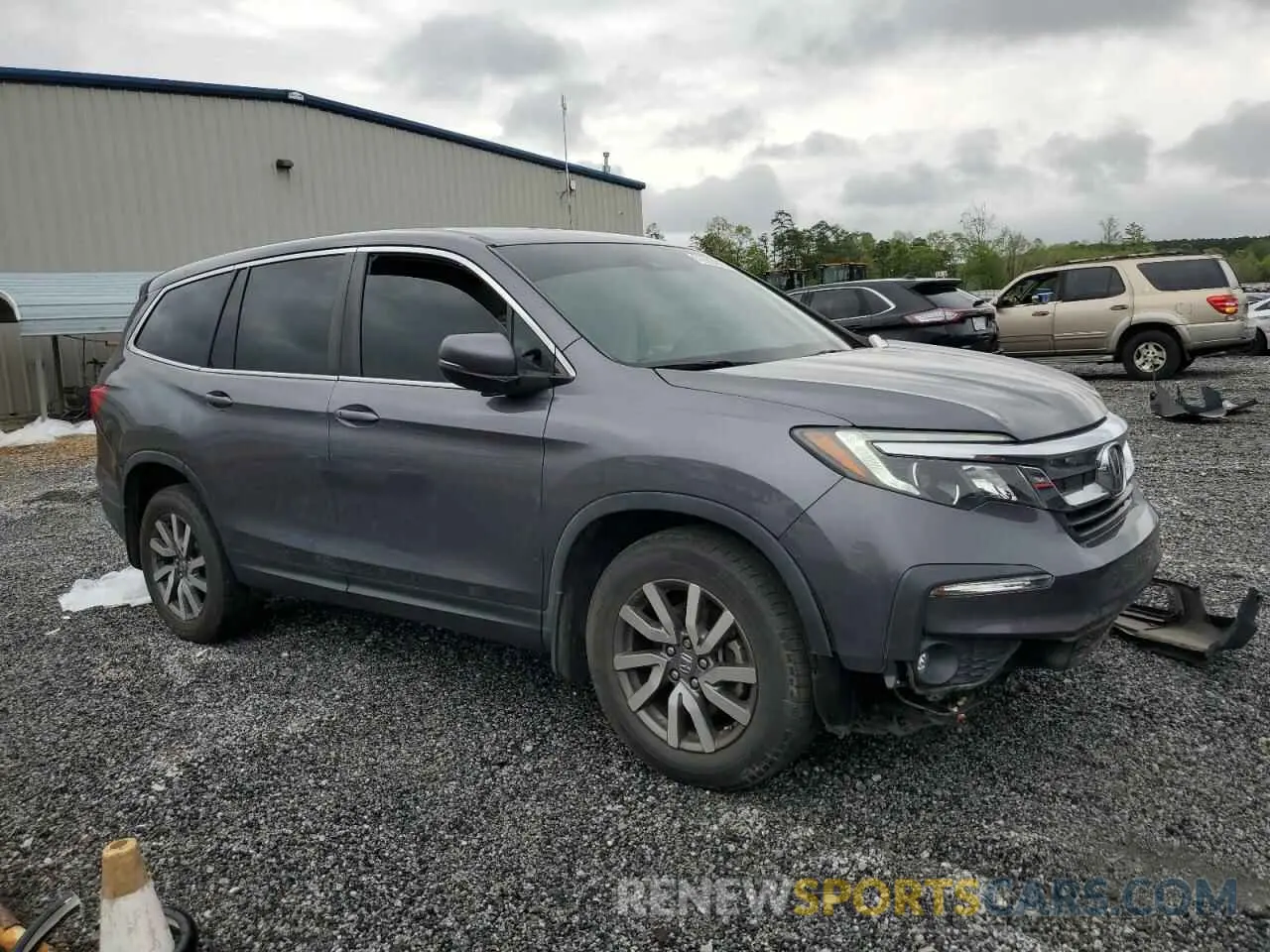 4 Photograph of a damaged car 5FNYF6H34LB068990 HONDA PILOT 2020