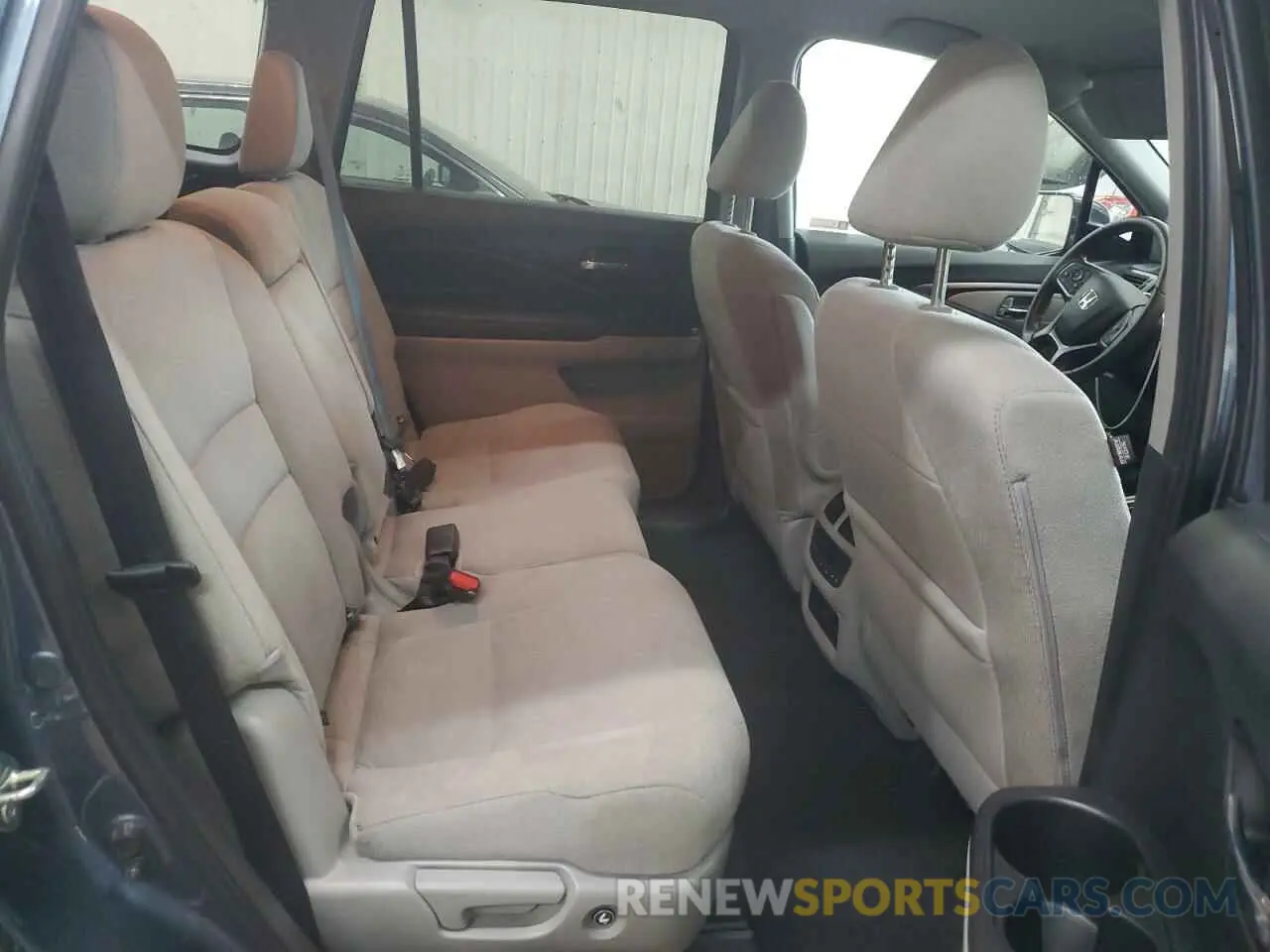 11 Photograph of a damaged car 5FNYF6H35LB024156 HONDA PILOT 2020
