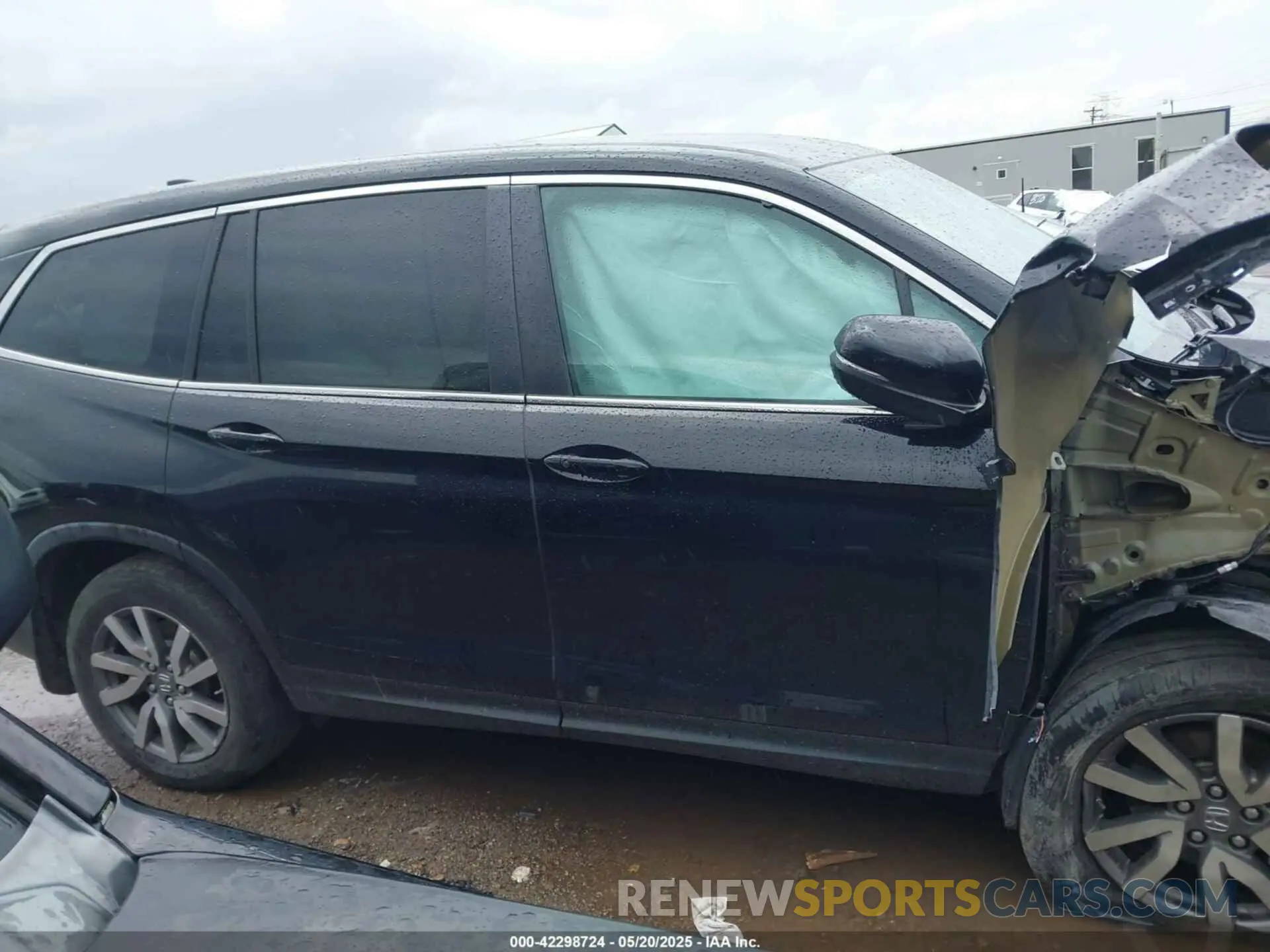 14 Photograph of a damaged car 5FNYF6H36LB054993 HONDA PILOT 2020