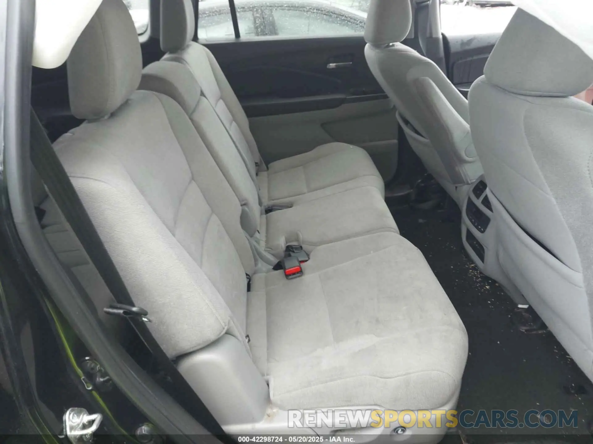 8 Photograph of a damaged car 5FNYF6H36LB054993 HONDA PILOT 2020