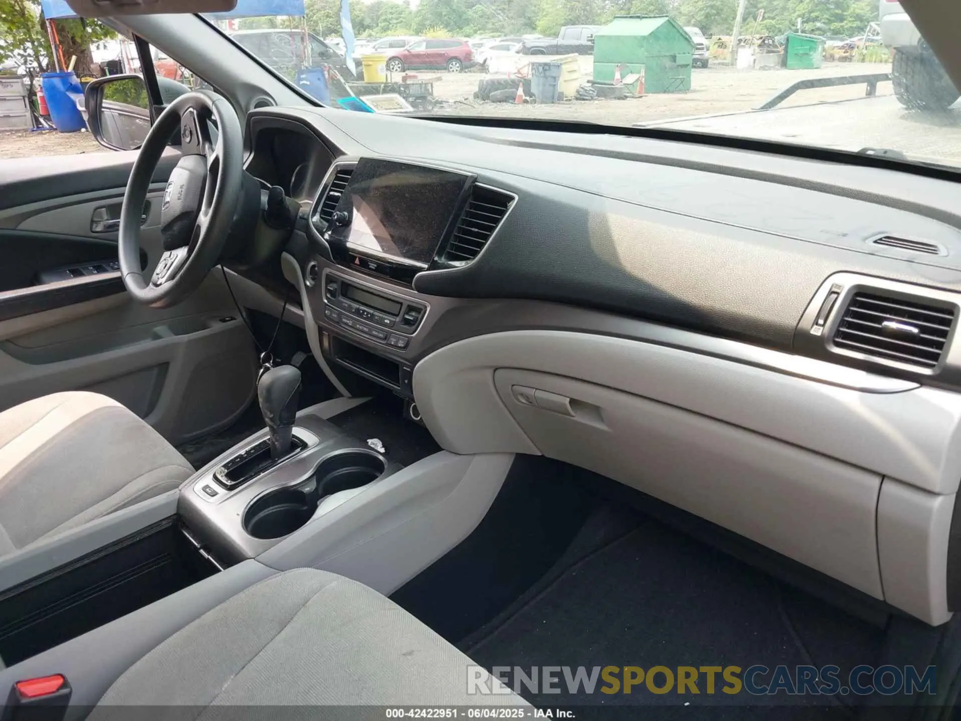 5 Photograph of a damaged car 5FNYF6H37LB038897 HONDA PILOT 2020