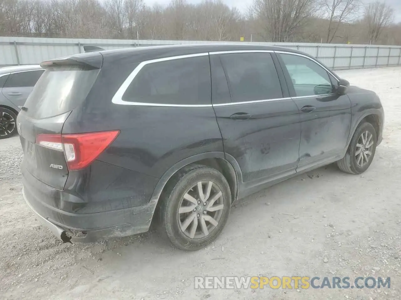 3 Photograph of a damaged car 5FNYF6H37LB040388 HONDA PILOT 2020
