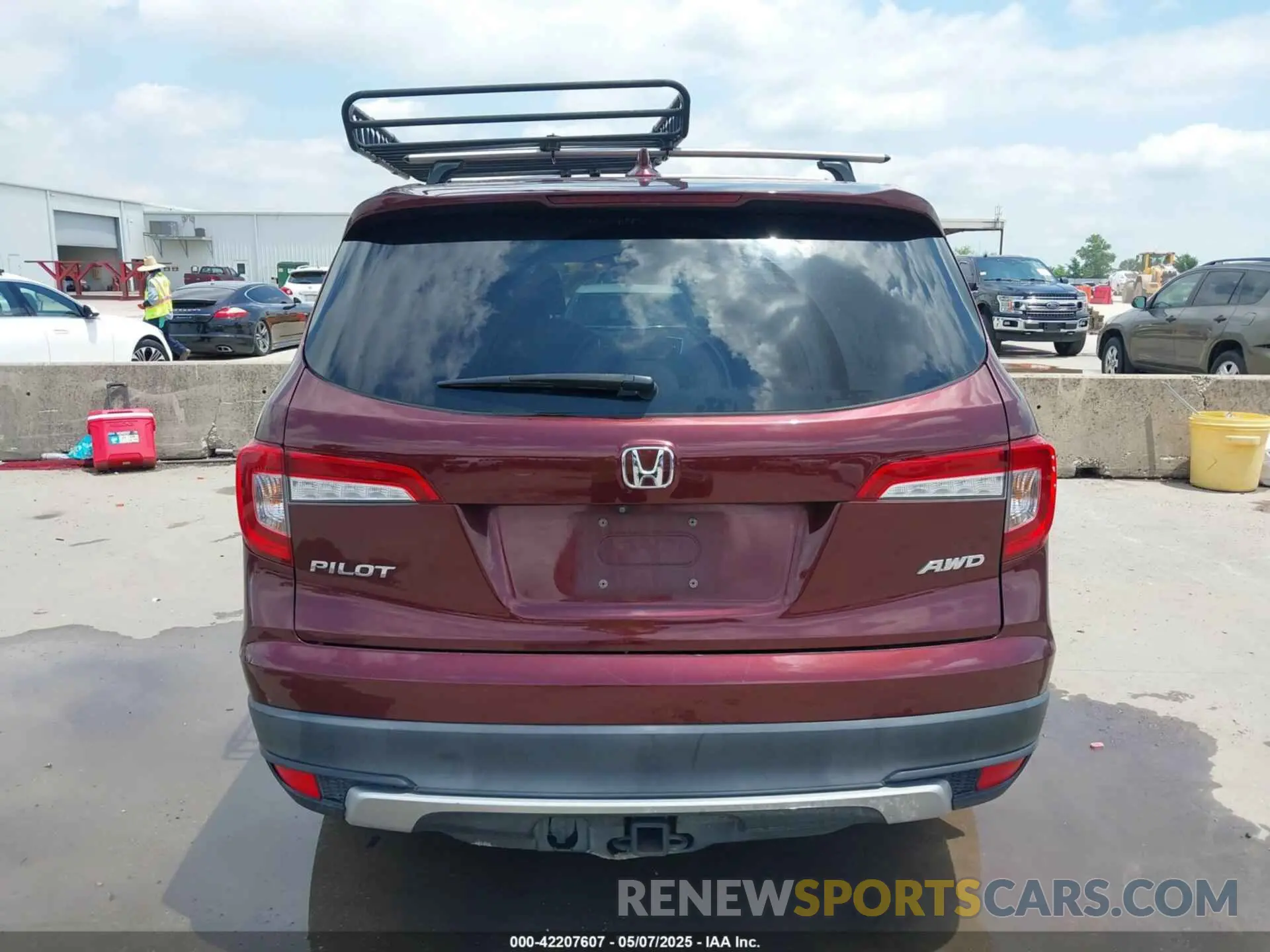 16 Photograph of a damaged car 5FNYF6H3XLB019034 HONDA PILOT 2020