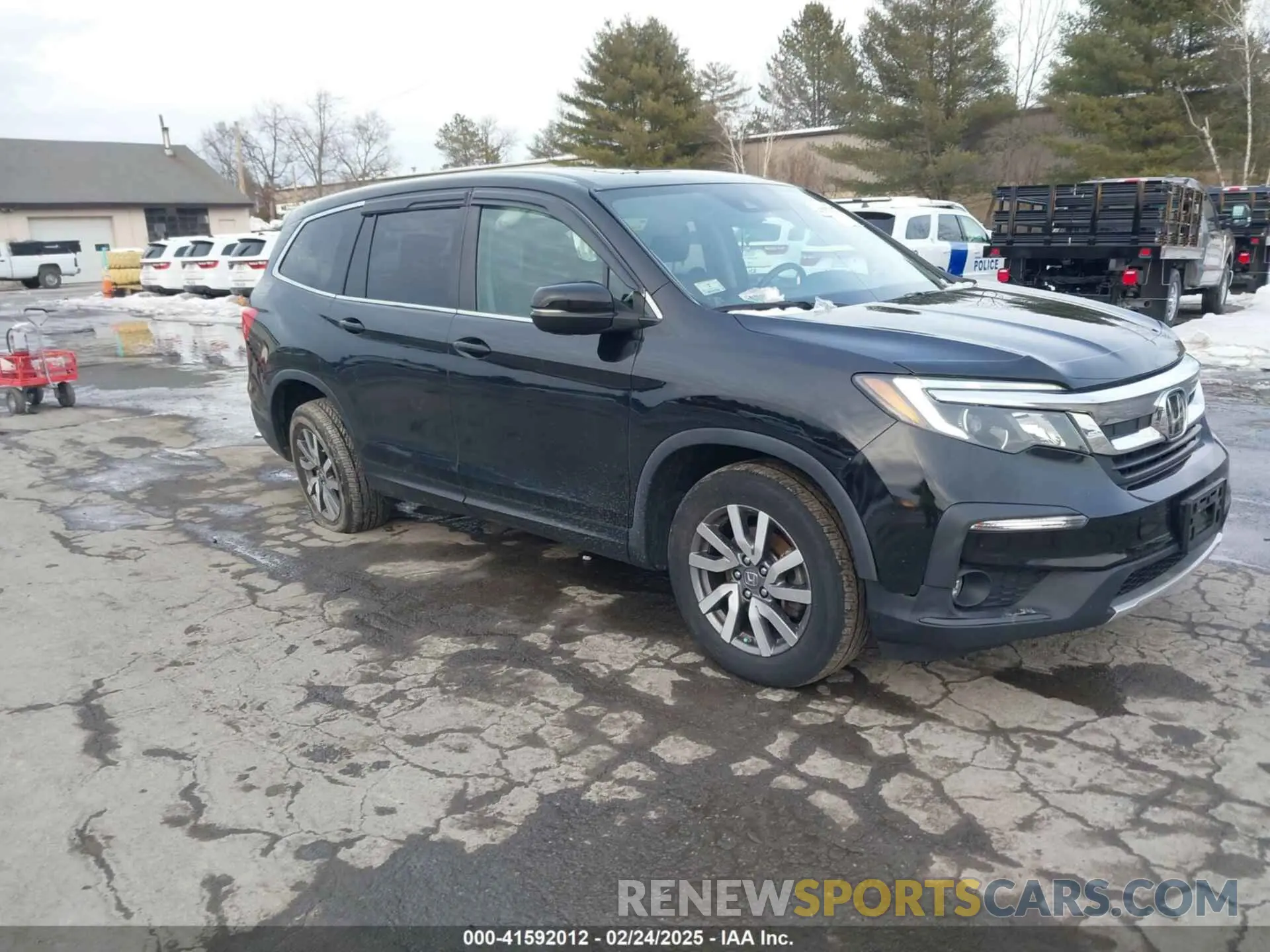 1 Photograph of a damaged car 5FNYF6H50LB022798 HONDA PILOT 2020