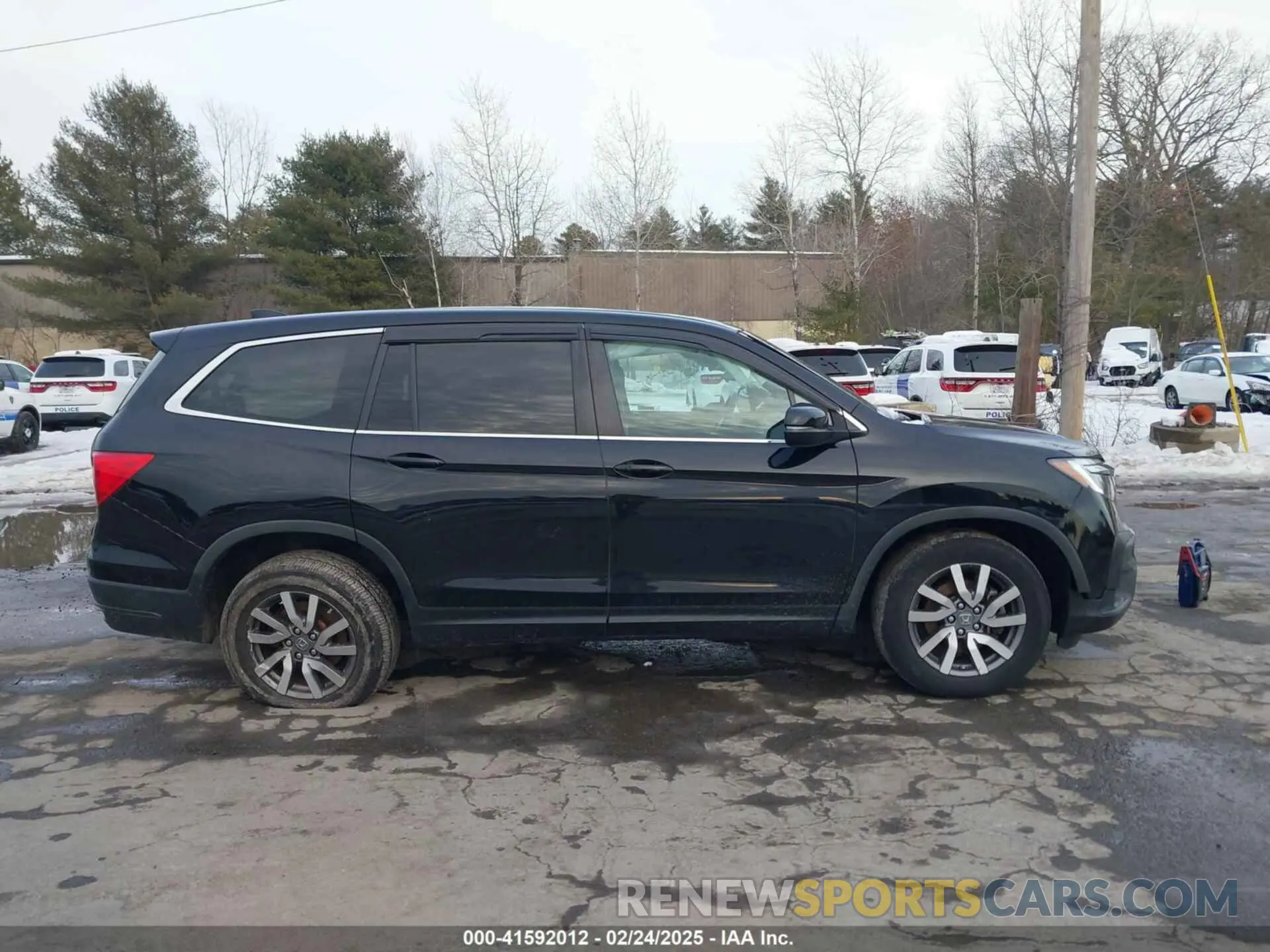 13 Photograph of a damaged car 5FNYF6H50LB022798 HONDA PILOT 2020