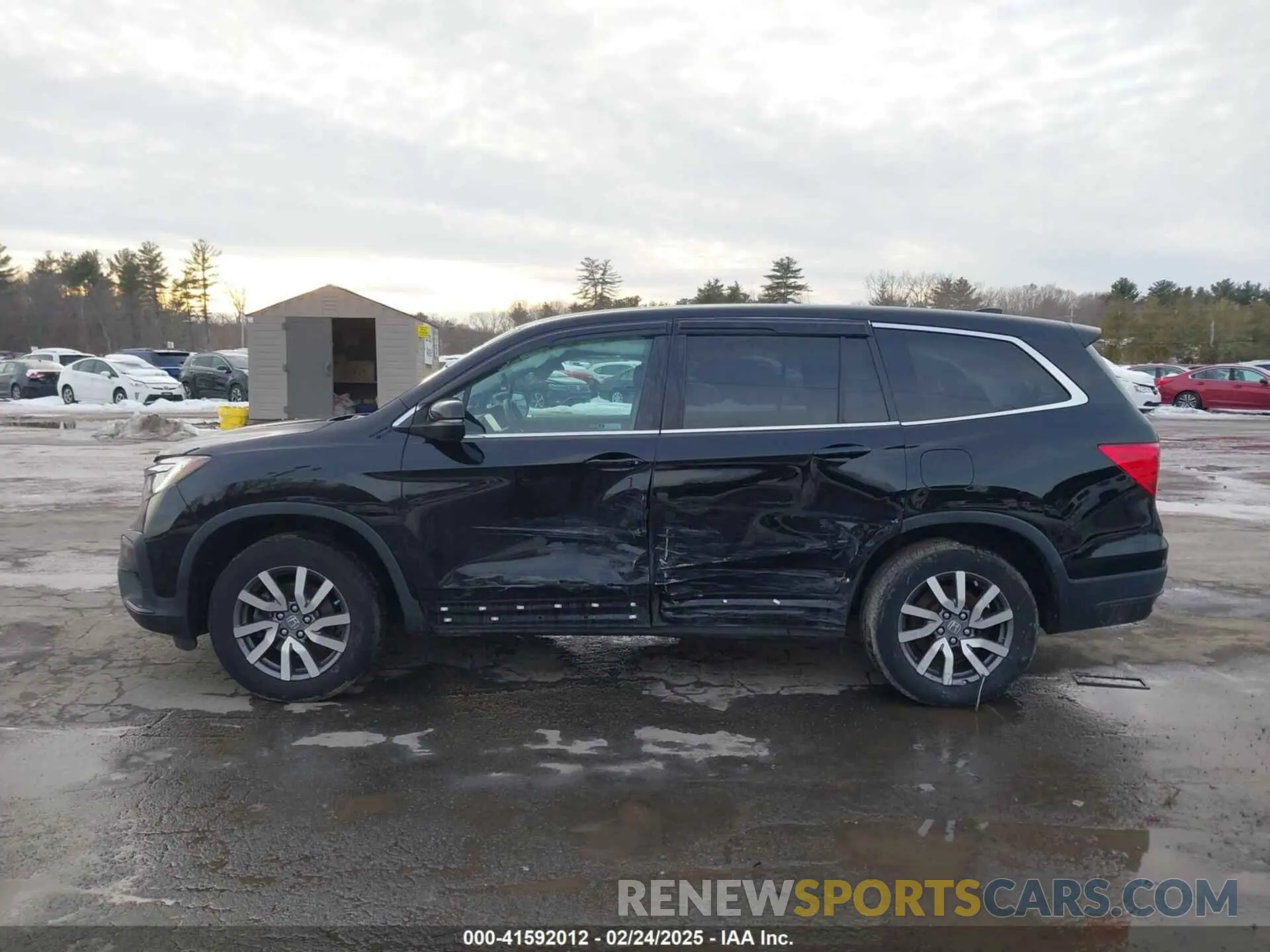 14 Photograph of a damaged car 5FNYF6H50LB022798 HONDA PILOT 2020