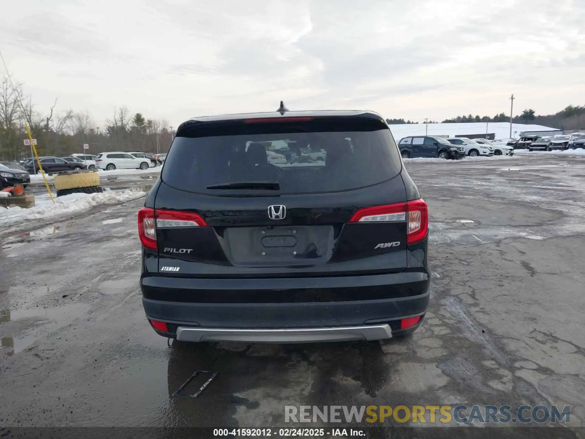 16 Photograph of a damaged car 5FNYF6H50LB022798 HONDA PILOT 2020