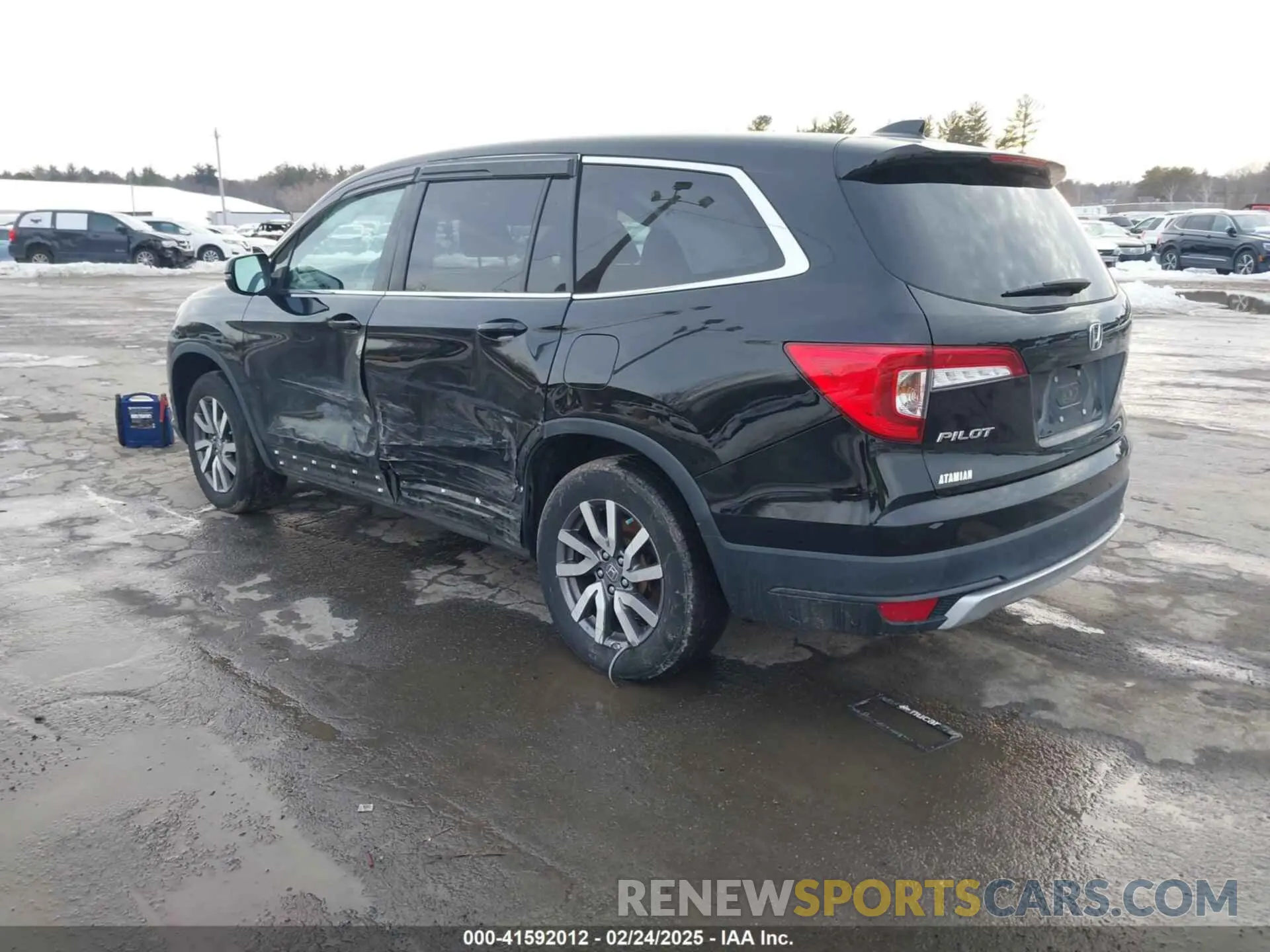 3 Photograph of a damaged car 5FNYF6H50LB022798 HONDA PILOT 2020