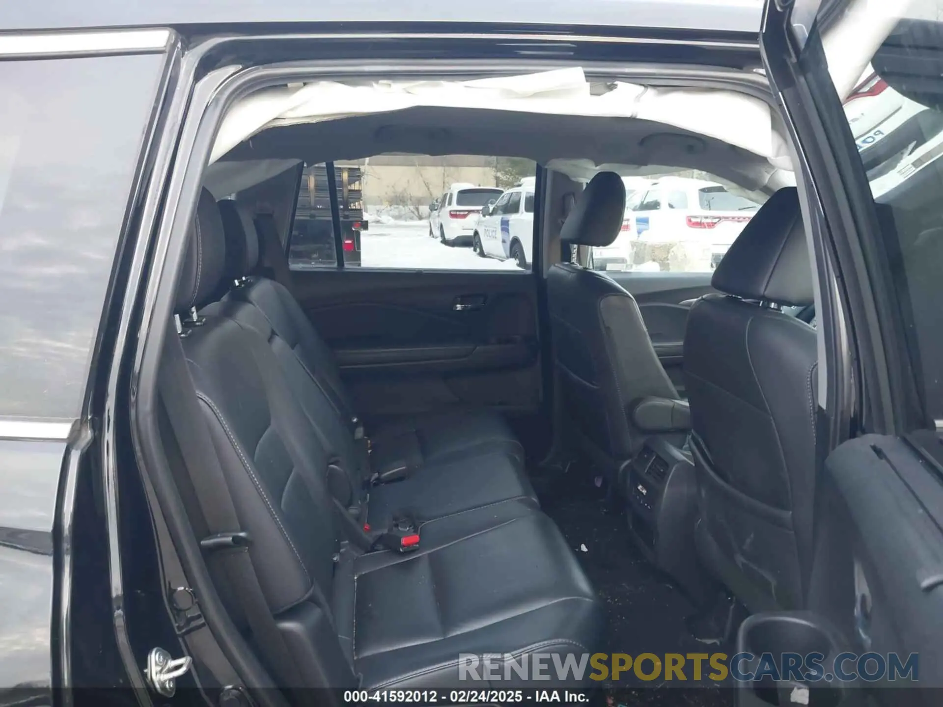 8 Photograph of a damaged car 5FNYF6H50LB022798 HONDA PILOT 2020