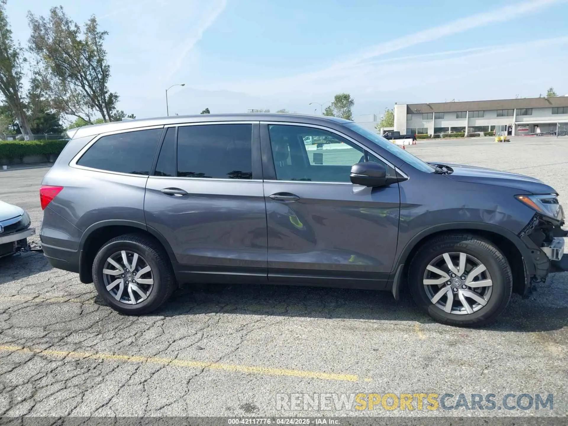 14 Photograph of a damaged car 5FNYF6H50LB047202 HONDA PILOT 2020