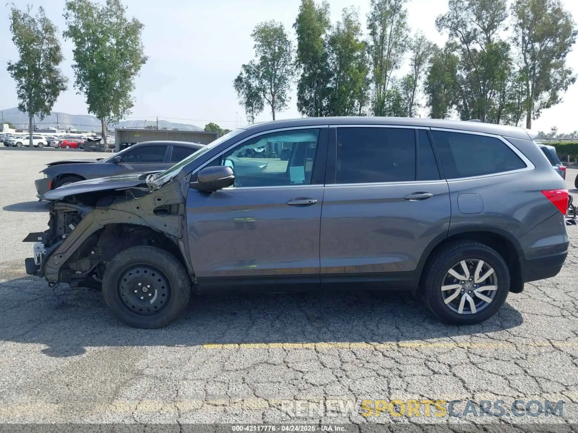 15 Photograph of a damaged car 5FNYF6H50LB047202 HONDA PILOT 2020