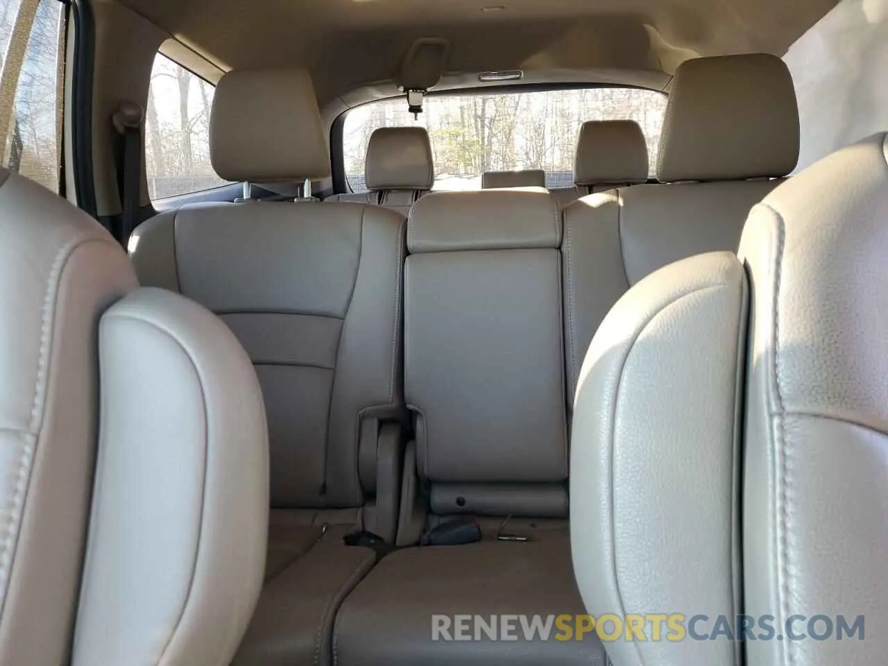 10 Photograph of a damaged car 5FNYF6H51LB013723 HONDA PILOT 2020
