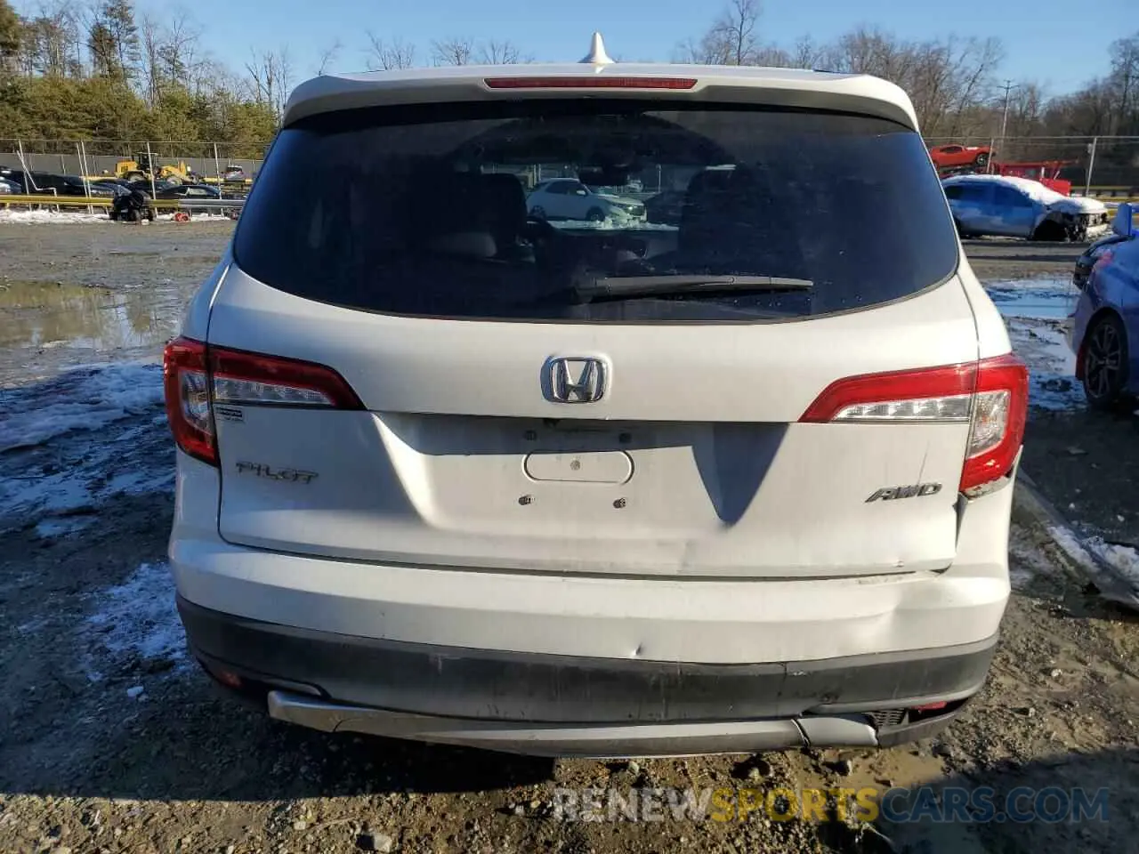 6 Photograph of a damaged car 5FNYF6H51LB013723 HONDA PILOT 2020