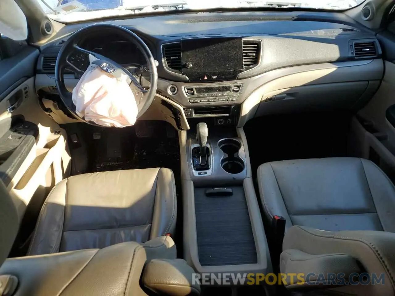 8 Photograph of a damaged car 5FNYF6H51LB013723 HONDA PILOT 2020
