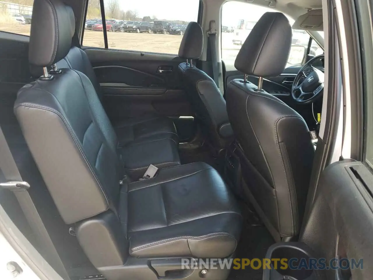 11 Photograph of a damaged car 5FNYF6H51LB025418 HONDA PILOT 2020