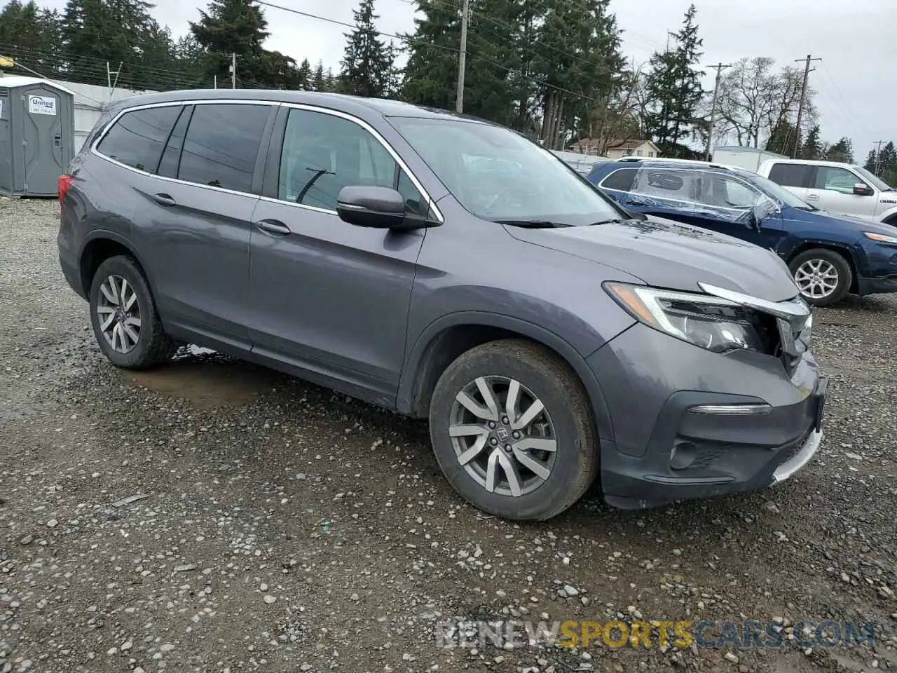 4 Photograph of a damaged car 5FNYF6H51LB026780 HONDA PILOT 2020