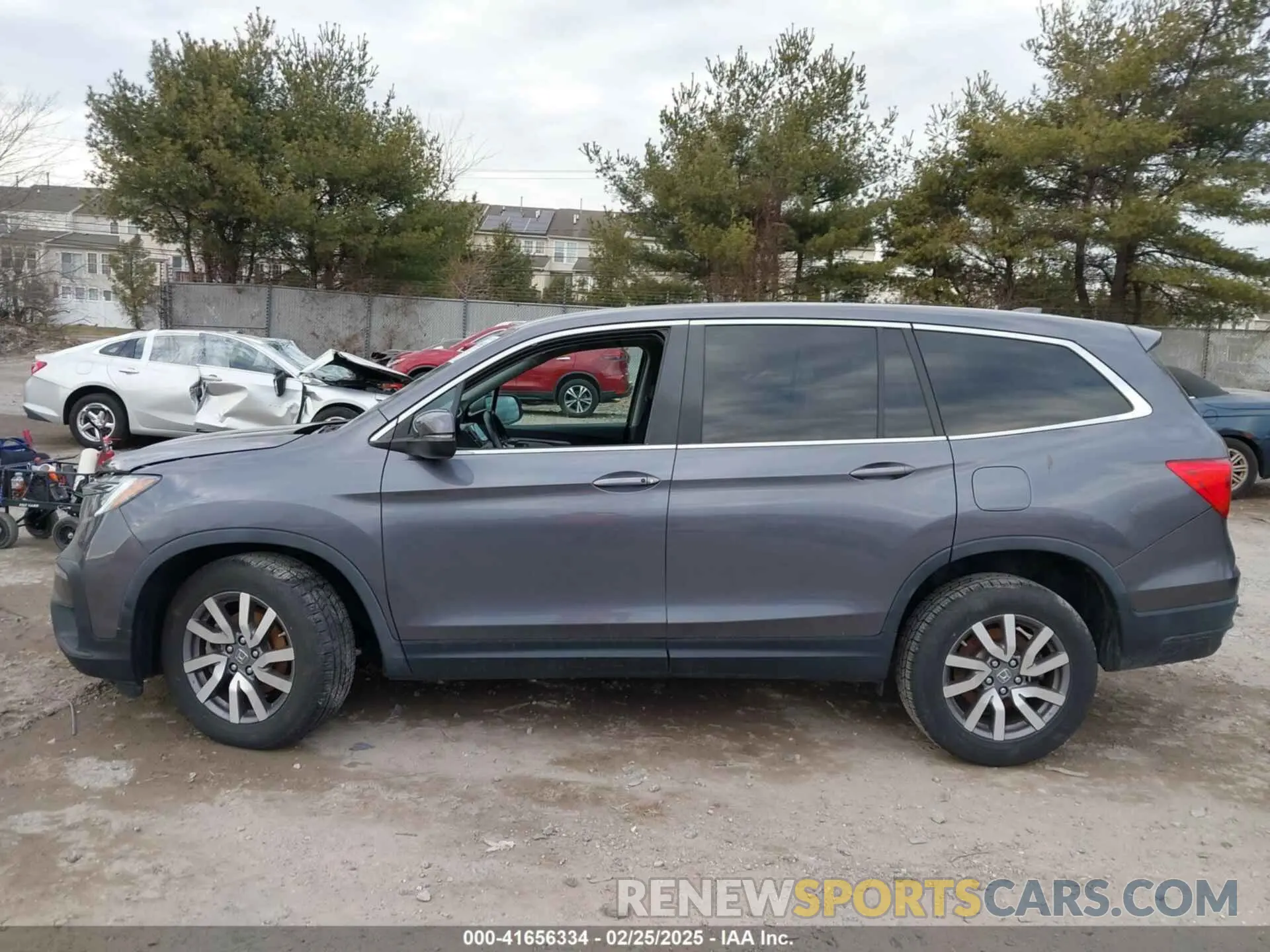 14 Photograph of a damaged car 5FNYF6H51LB048889 HONDA PILOT 2020