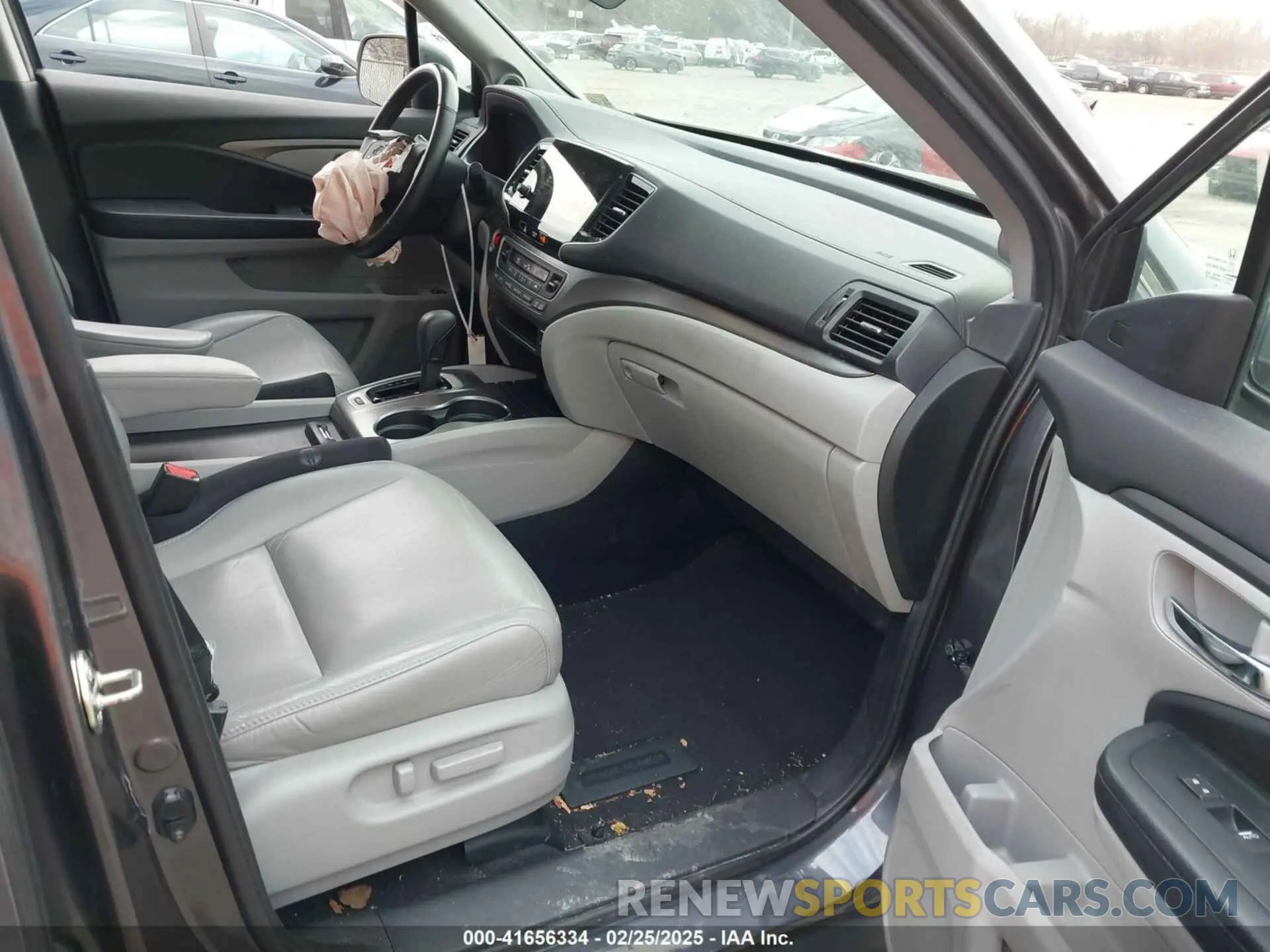 5 Photograph of a damaged car 5FNYF6H51LB048889 HONDA PILOT 2020