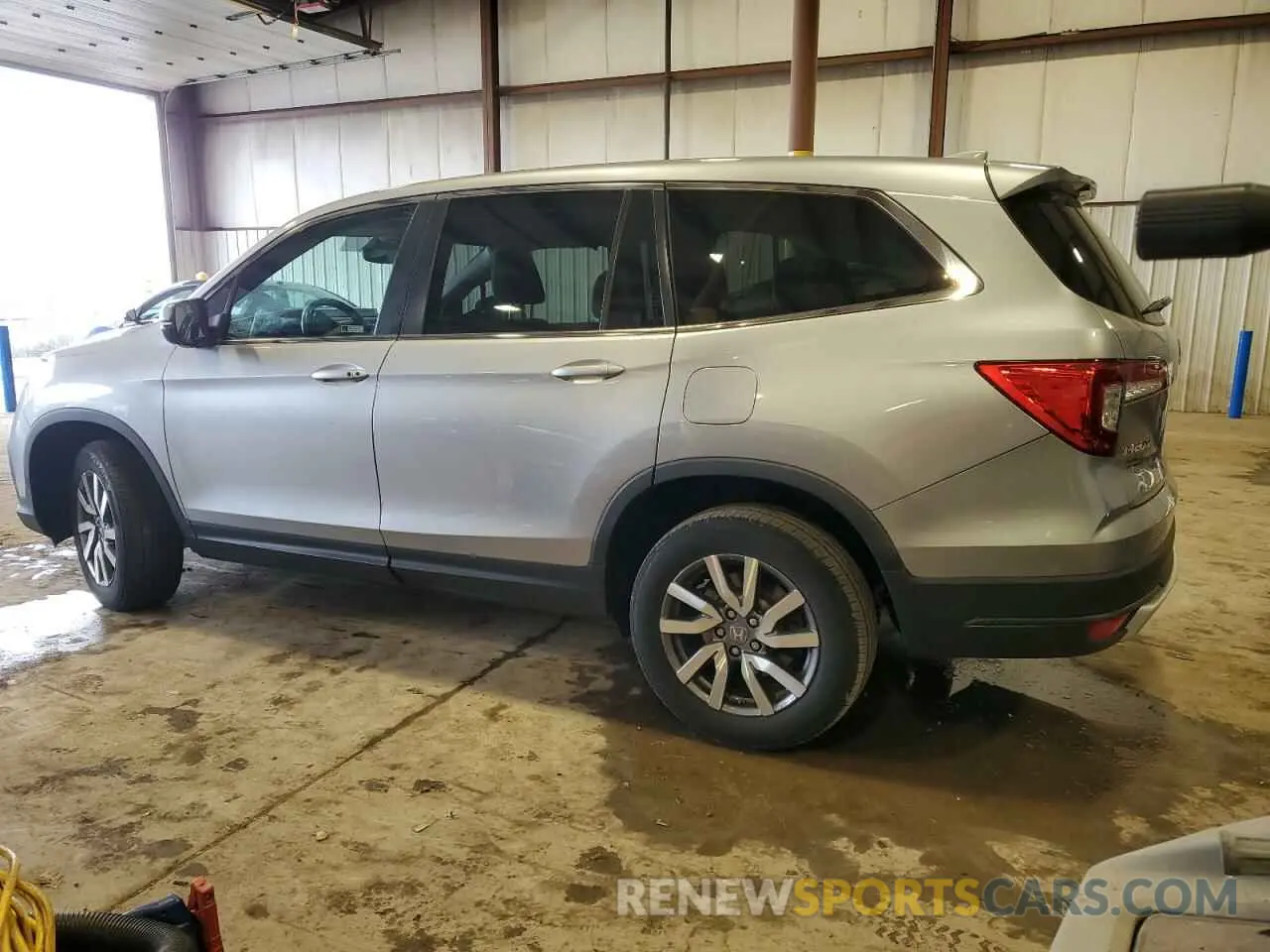 2 Photograph of a damaged car 5FNYF6H51LB058662 HONDA PILOT 2020