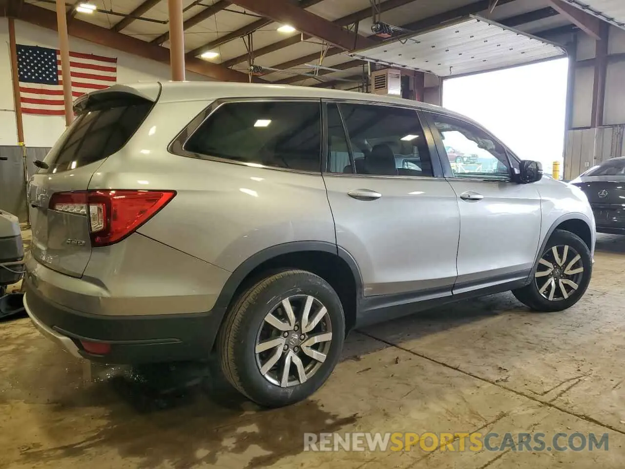 3 Photograph of a damaged car 5FNYF6H51LB058662 HONDA PILOT 2020