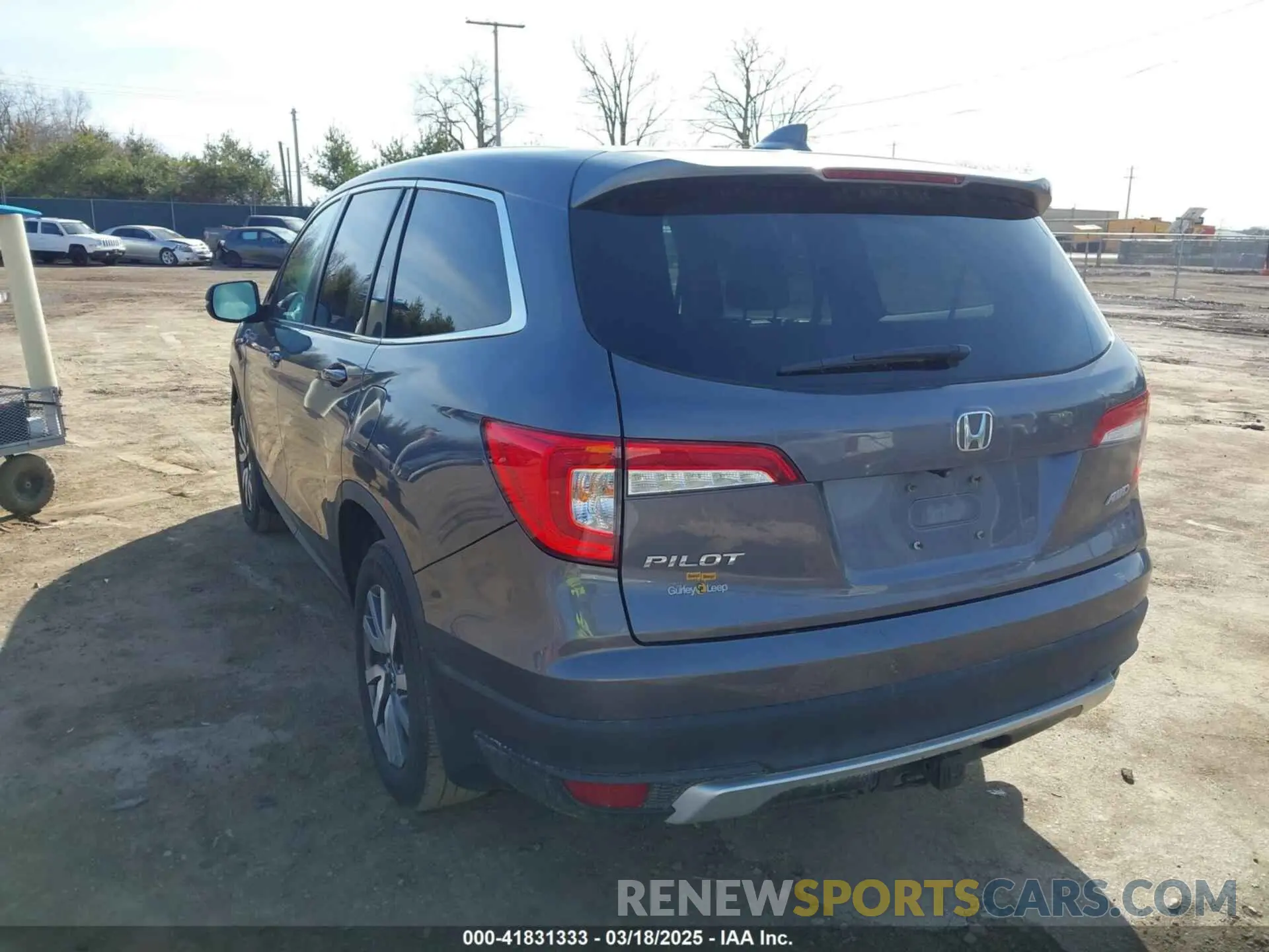 3 Photograph of a damaged car 5FNYF6H52LB039456 HONDA PILOT 2020