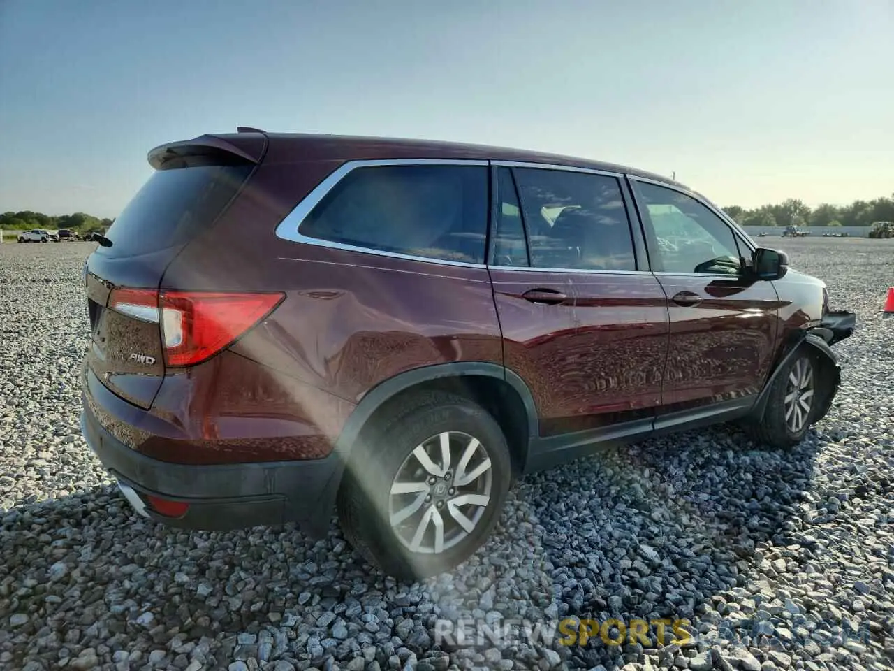 3 Photograph of a damaged car 5FNYF6H53LB042012 HONDA PILOT 2020