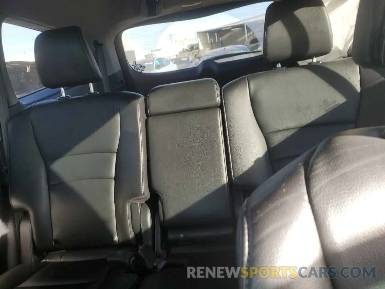 10 Photograph of a damaged car 5FNYF6H54LB054816 HONDA PILOT 2020