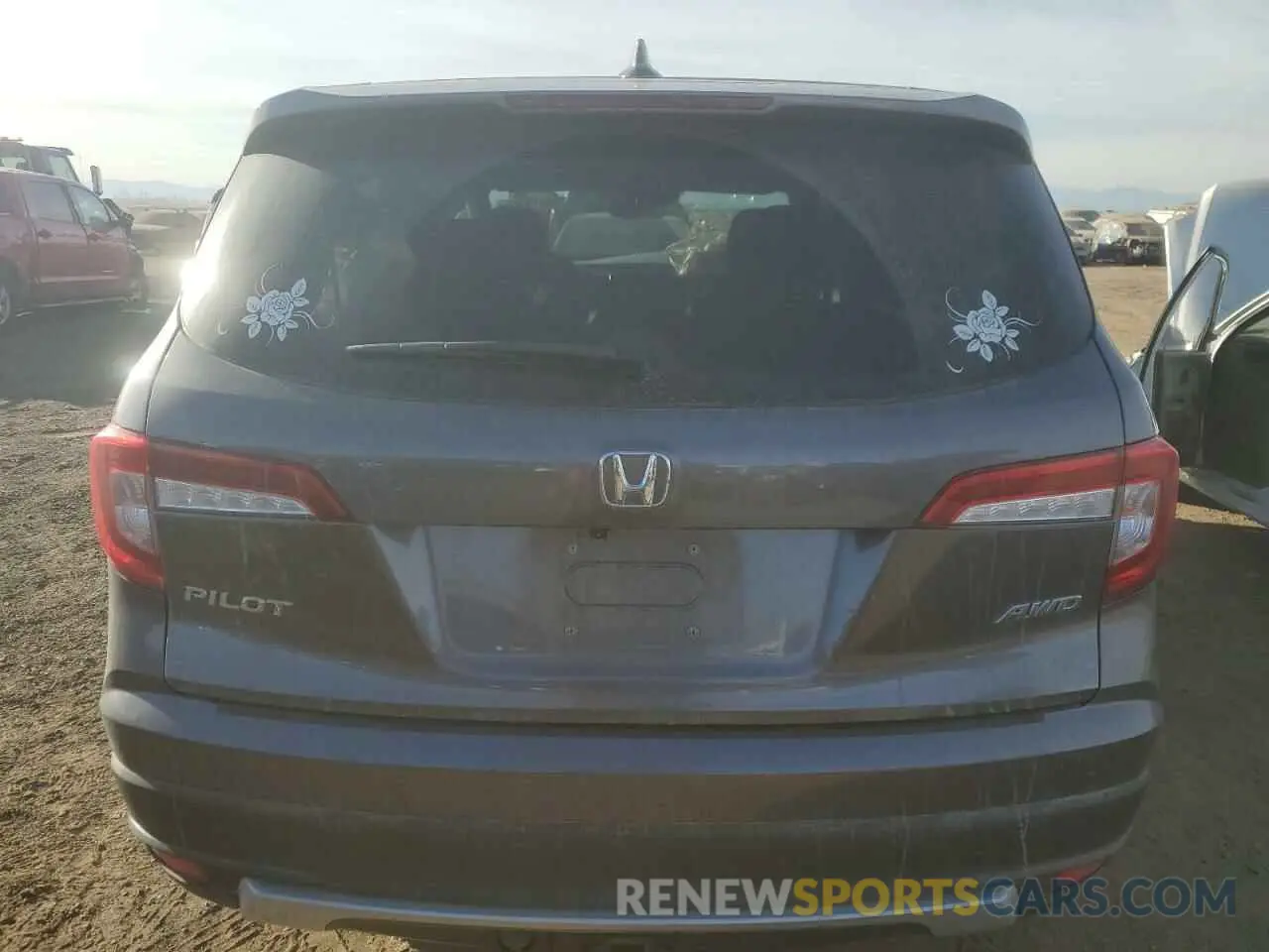 6 Photograph of a damaged car 5FNYF6H54LB054816 HONDA PILOT 2020