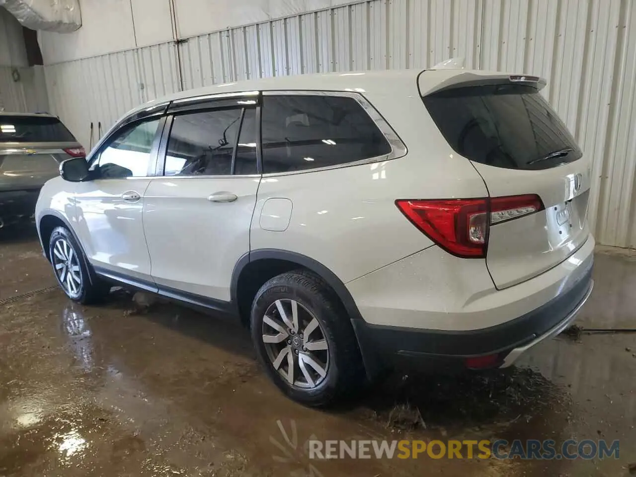 2 Photograph of a damaged car 5FNYF6H54LB060499 HONDA PILOT 2020
