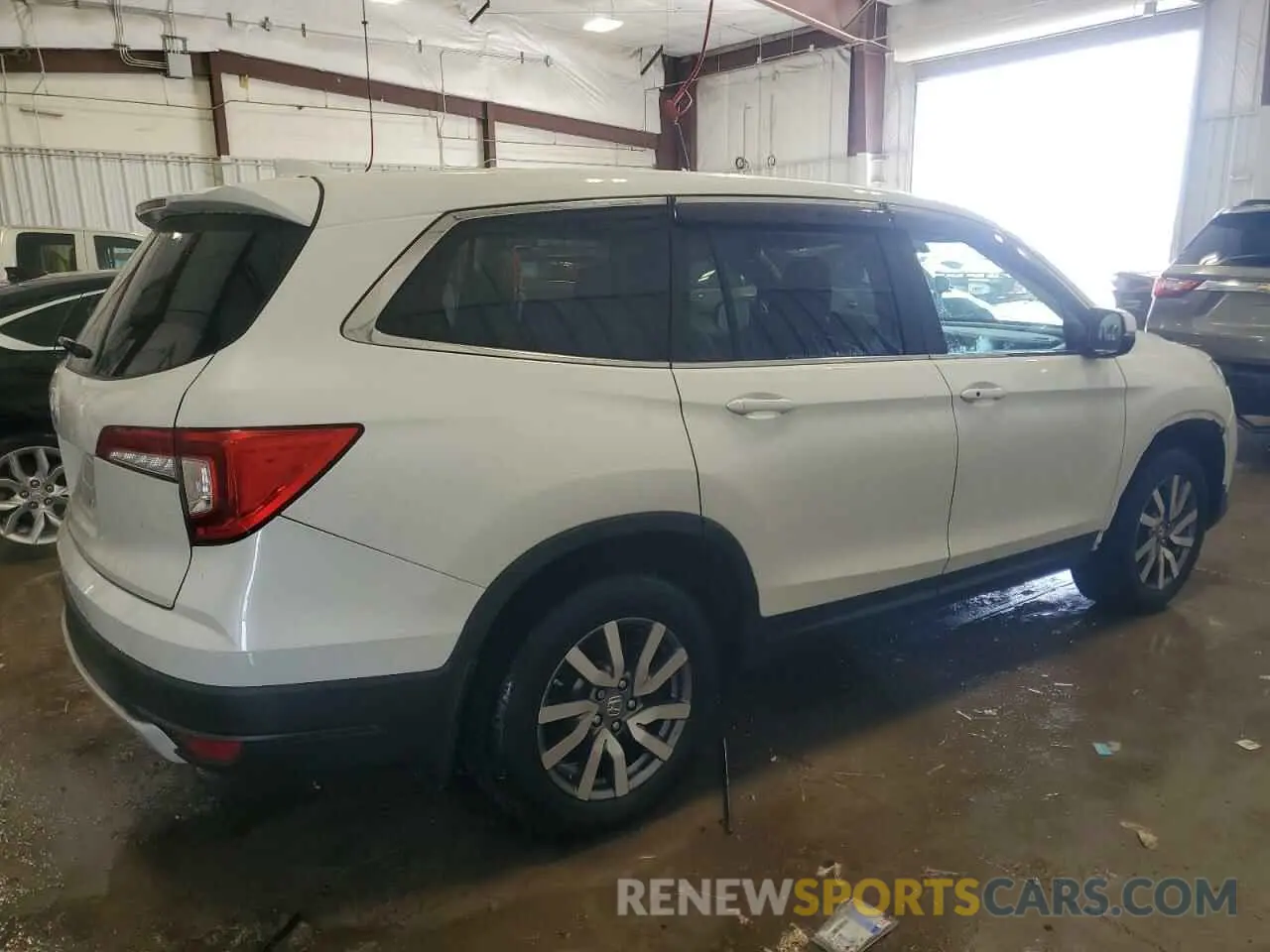 3 Photograph of a damaged car 5FNYF6H54LB060499 HONDA PILOT 2020