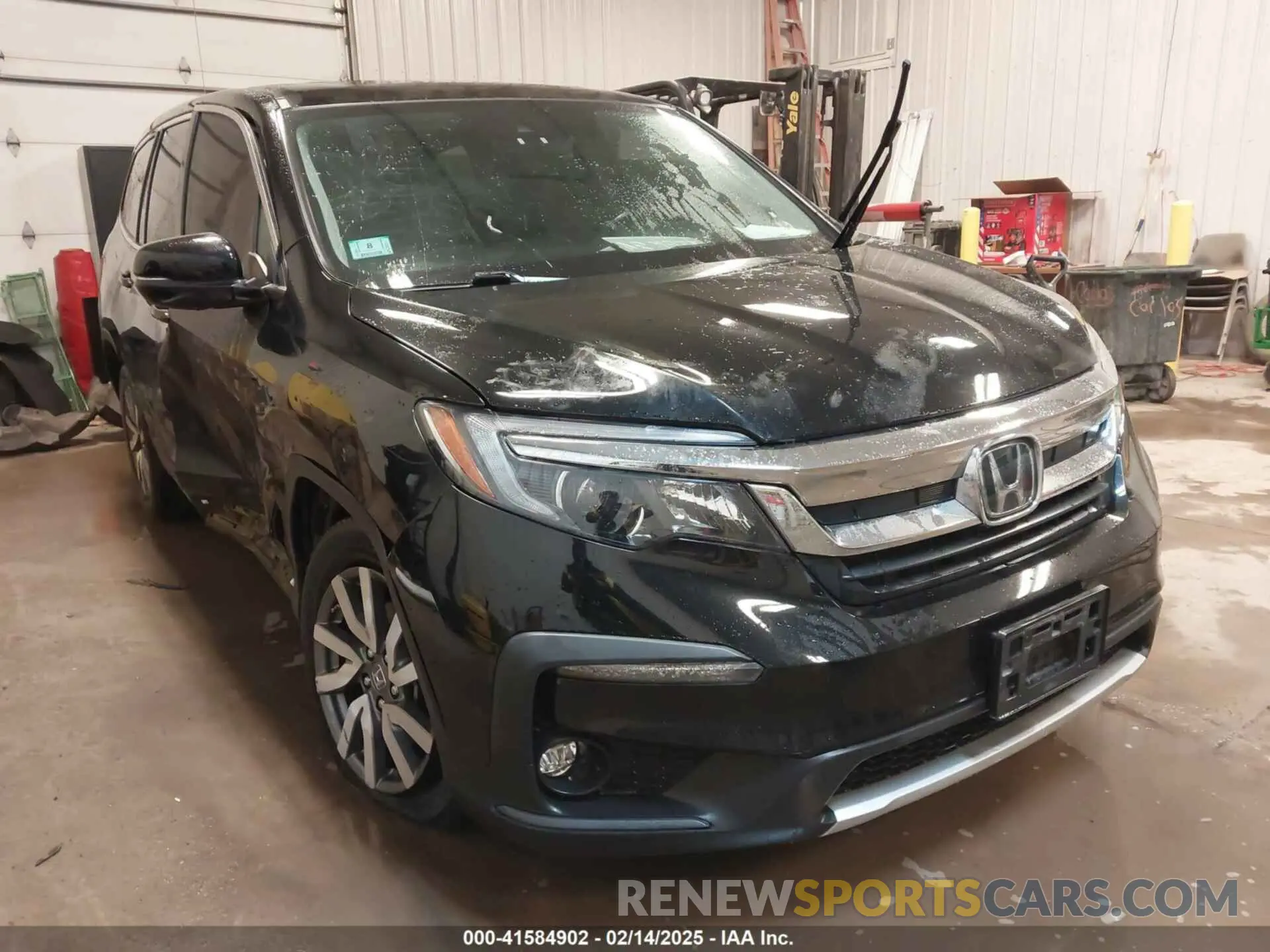 1 Photograph of a damaged car 5FNYF6H55LB003048 HONDA PILOT 2020