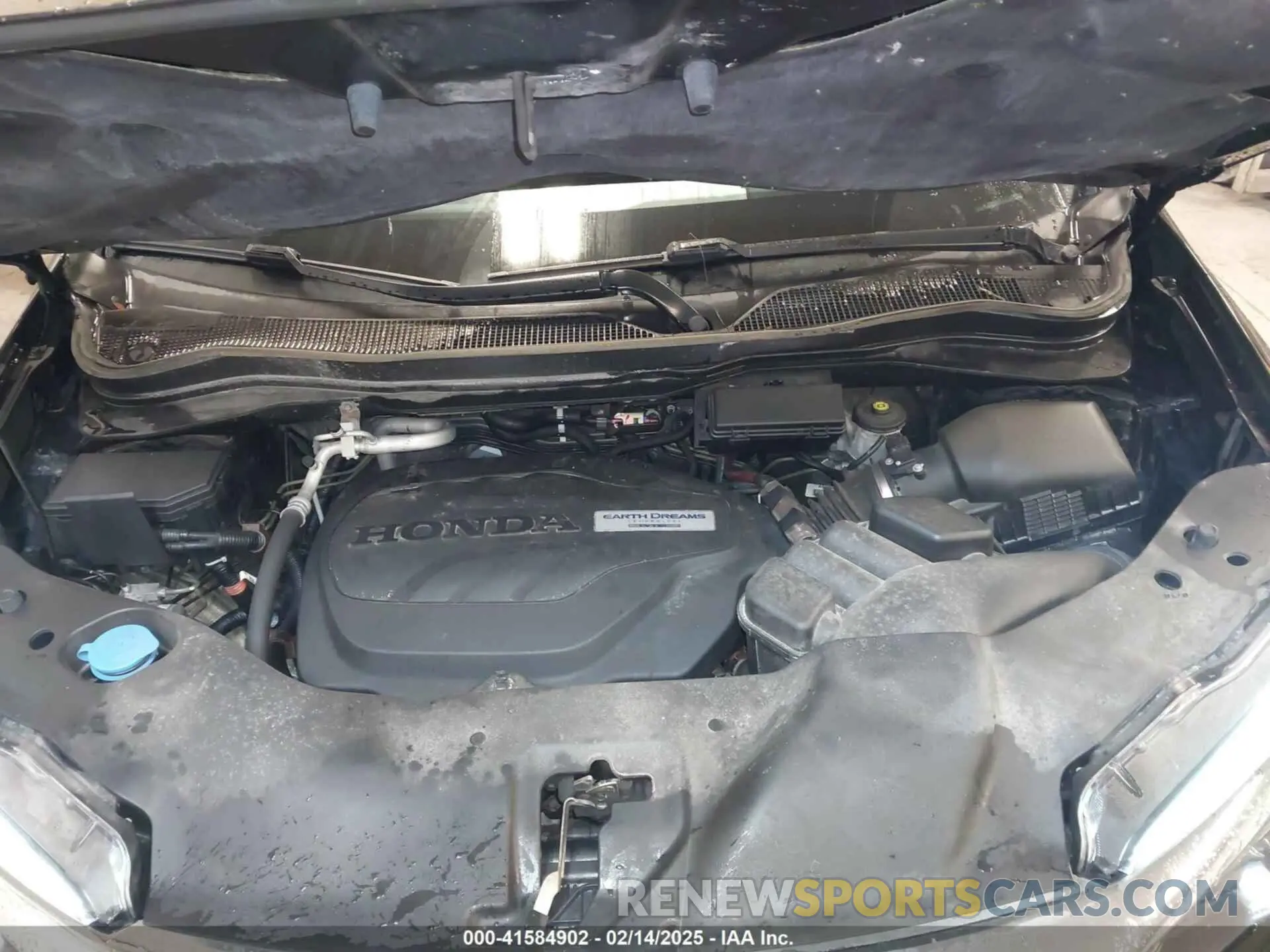 10 Photograph of a damaged car 5FNYF6H55LB003048 HONDA PILOT 2020