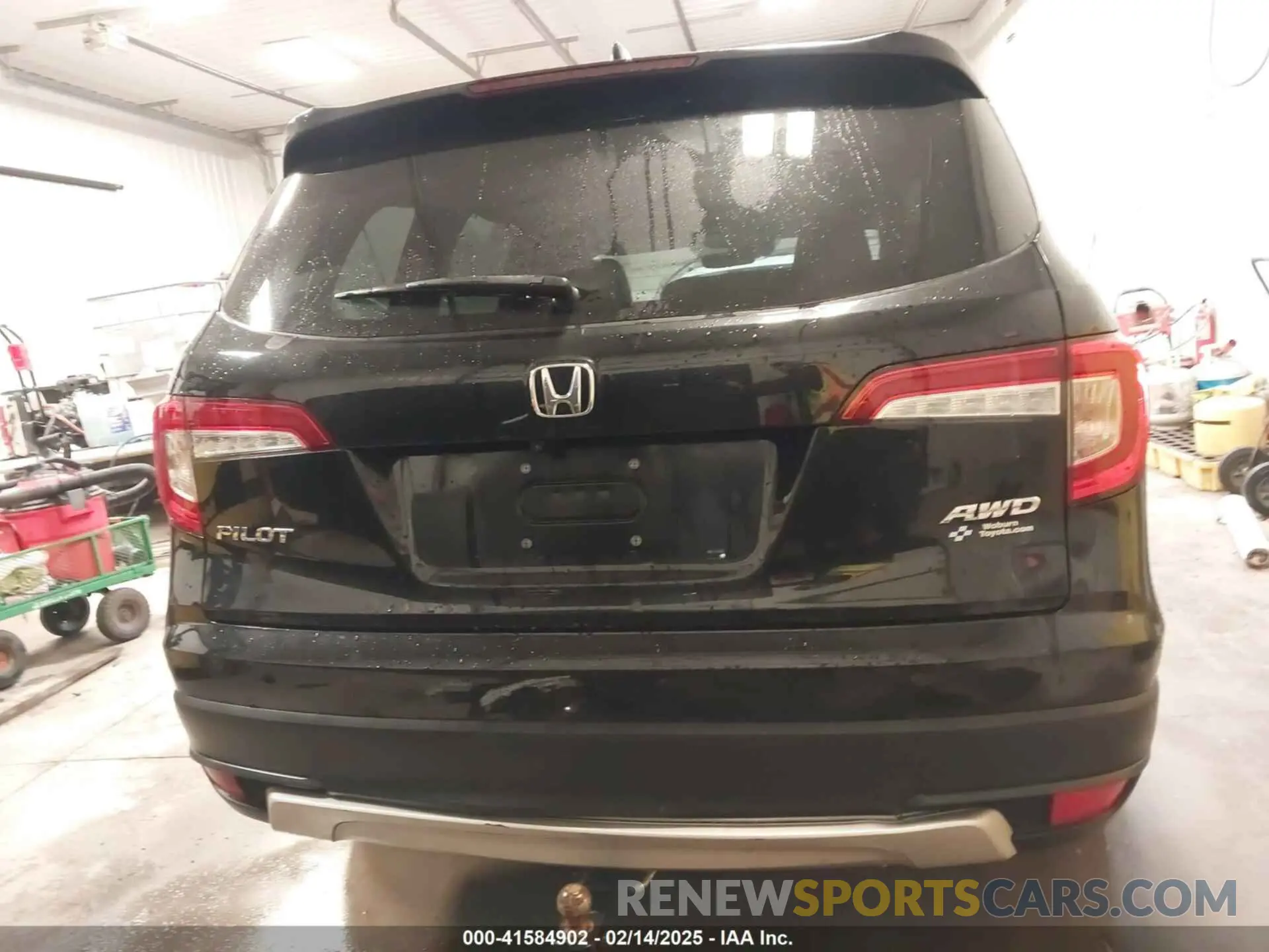 16 Photograph of a damaged car 5FNYF6H55LB003048 HONDA PILOT 2020