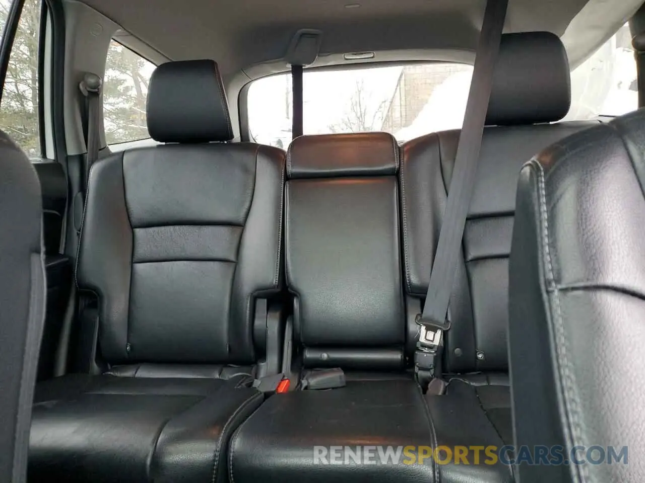 10 Photograph of a damaged car 5FNYF6H55LB067350 HONDA PILOT 2020