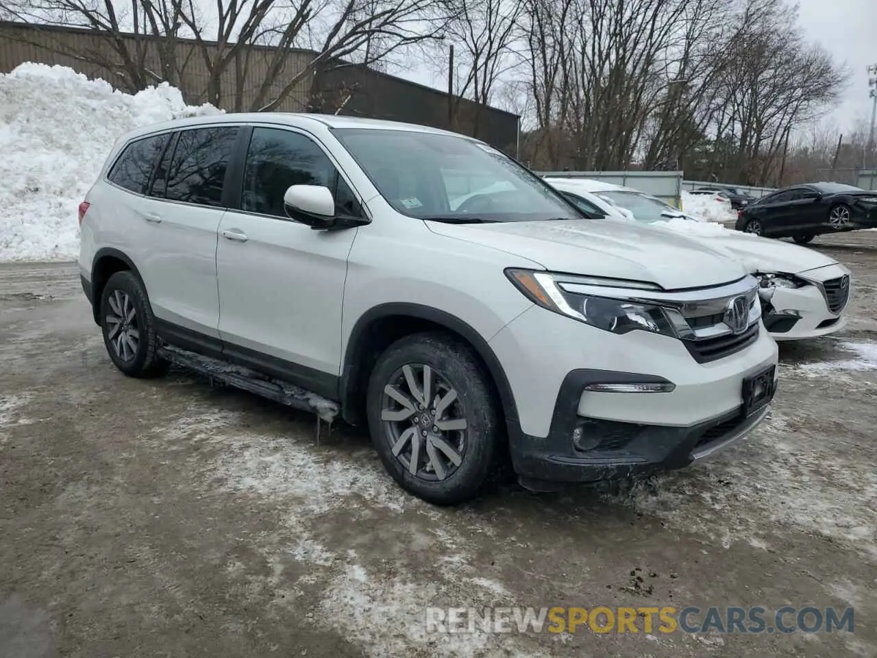 4 Photograph of a damaged car 5FNYF6H55LB067350 HONDA PILOT 2020