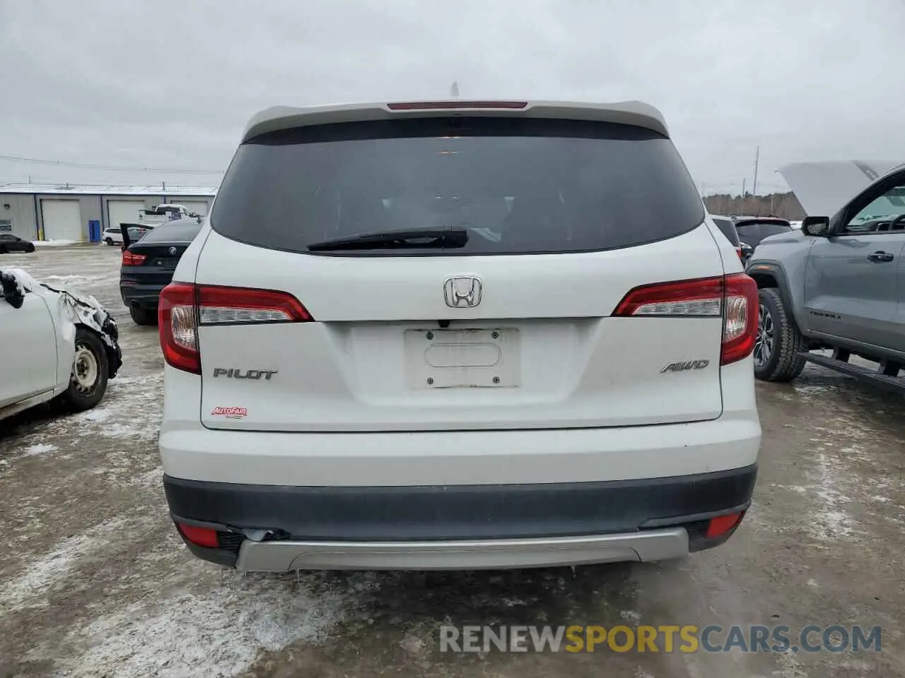6 Photograph of a damaged car 5FNYF6H55LB067350 HONDA PILOT 2020