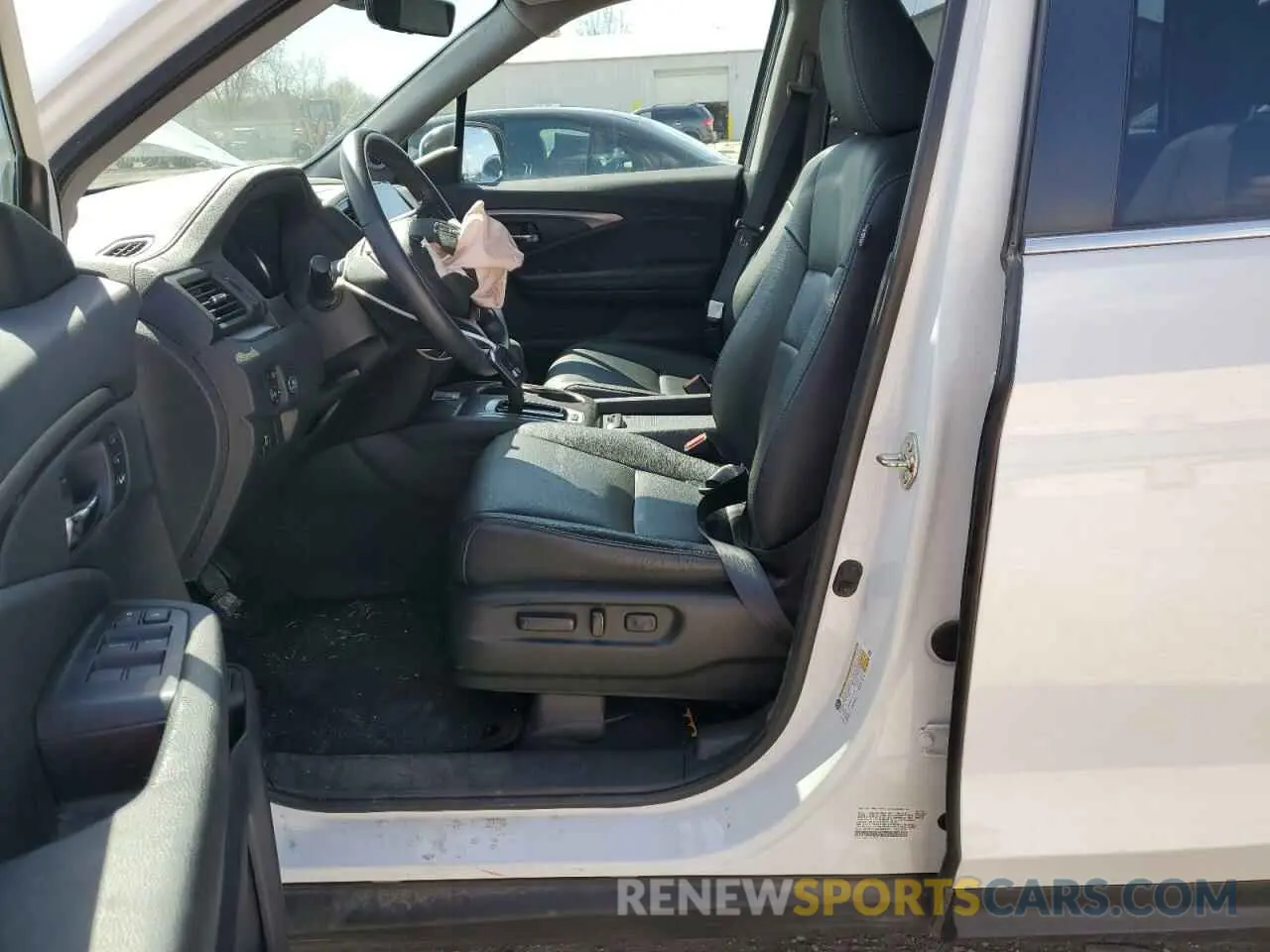 7 Photograph of a damaged car 5FNYF6H56LB000305 HONDA PILOT 2020