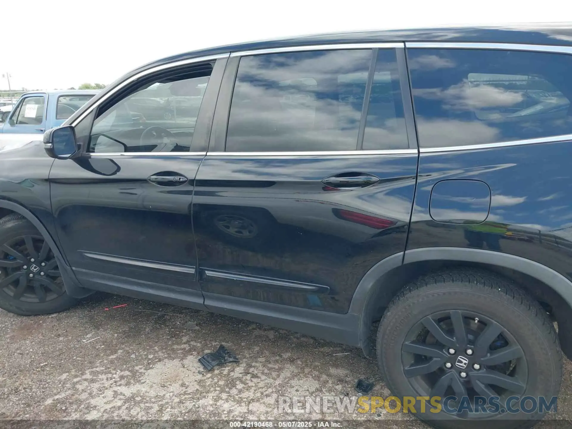 14 Photograph of a damaged car 5FNYF6H56LB067390 HONDA PILOT 2020